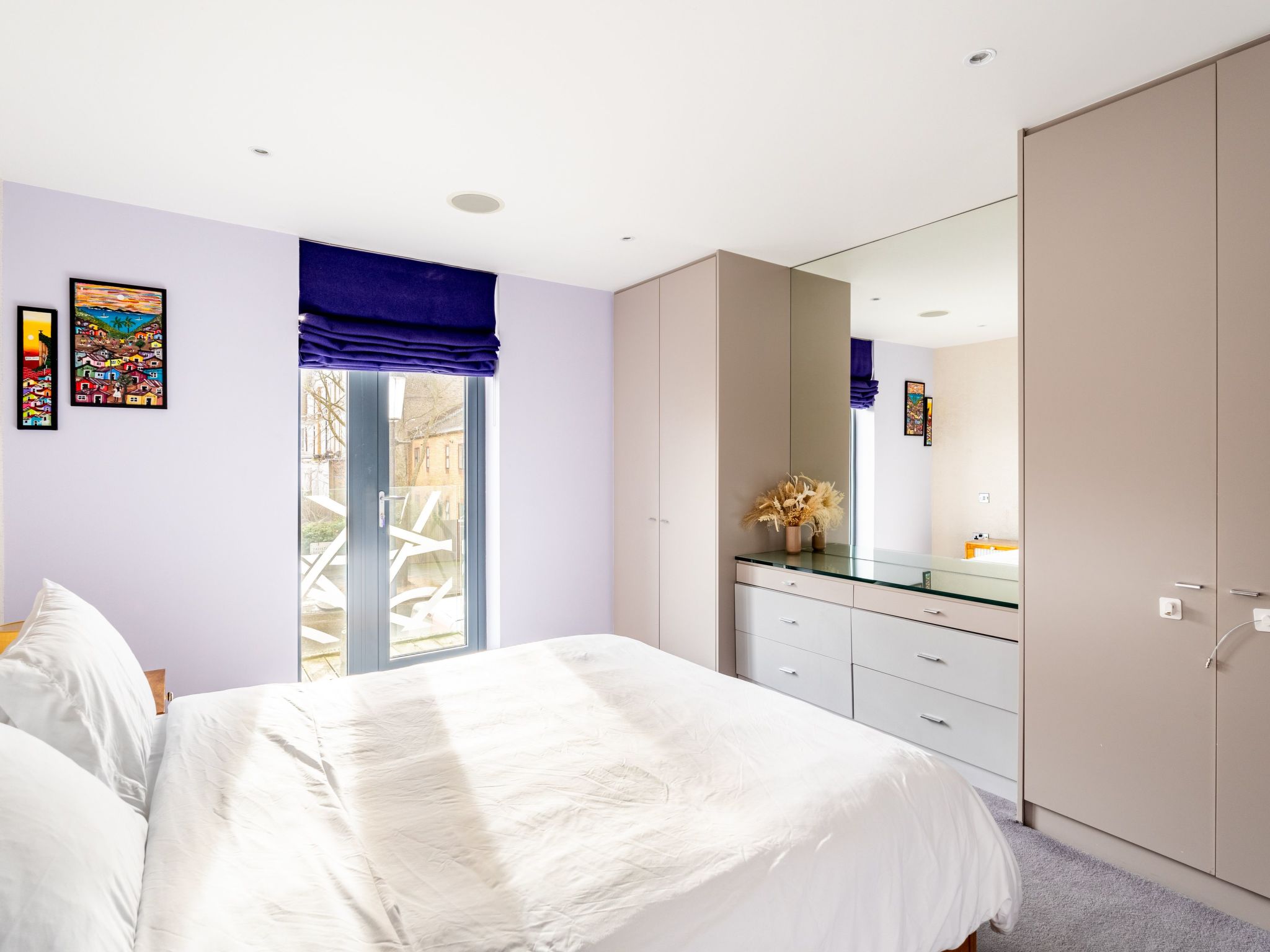 Moderne und stilvolle Wohnung mit eigenem Bad in der Nähe von Notting Hill und-Binnen