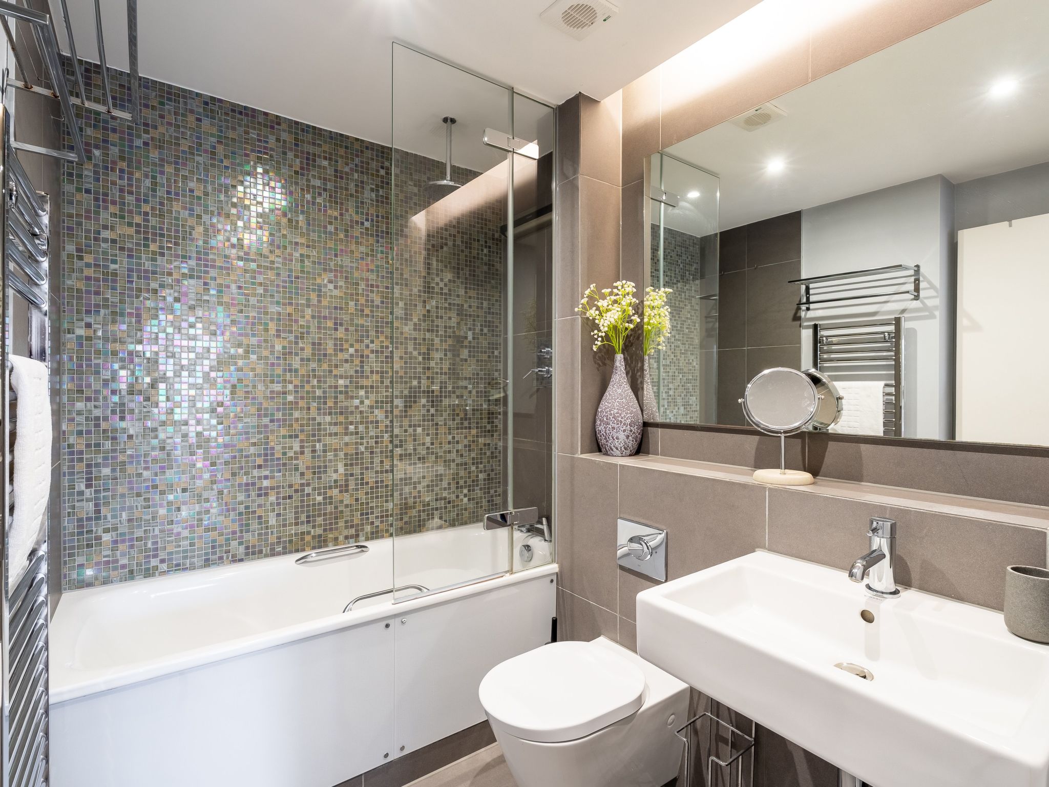 Luxuriöse 2-Bett-Wohnung im Hotelstil in Notting Hill-Binnen