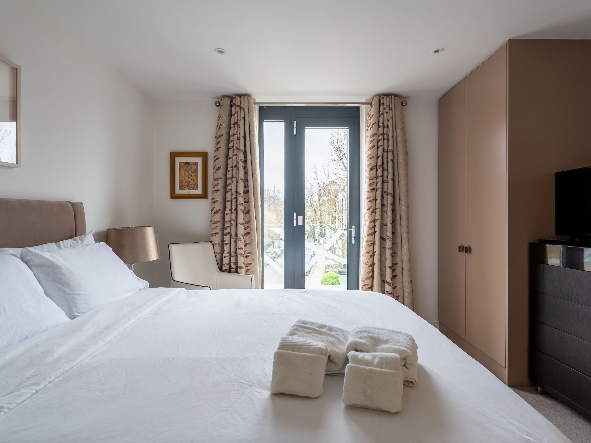 Luxuriöse 2-Bett-Wohnung im Hotelstil in Notting Hill-Binnen