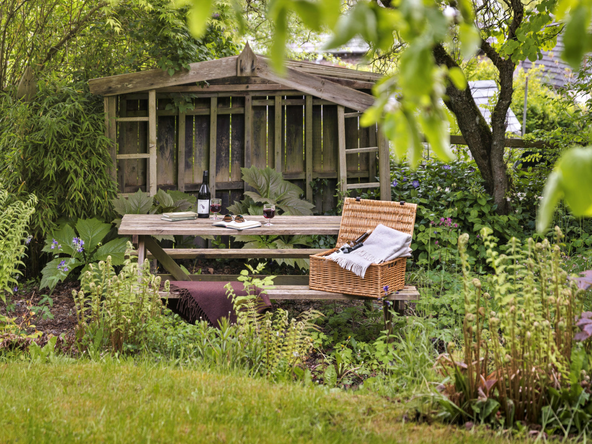 Bourne Edge - Buiten