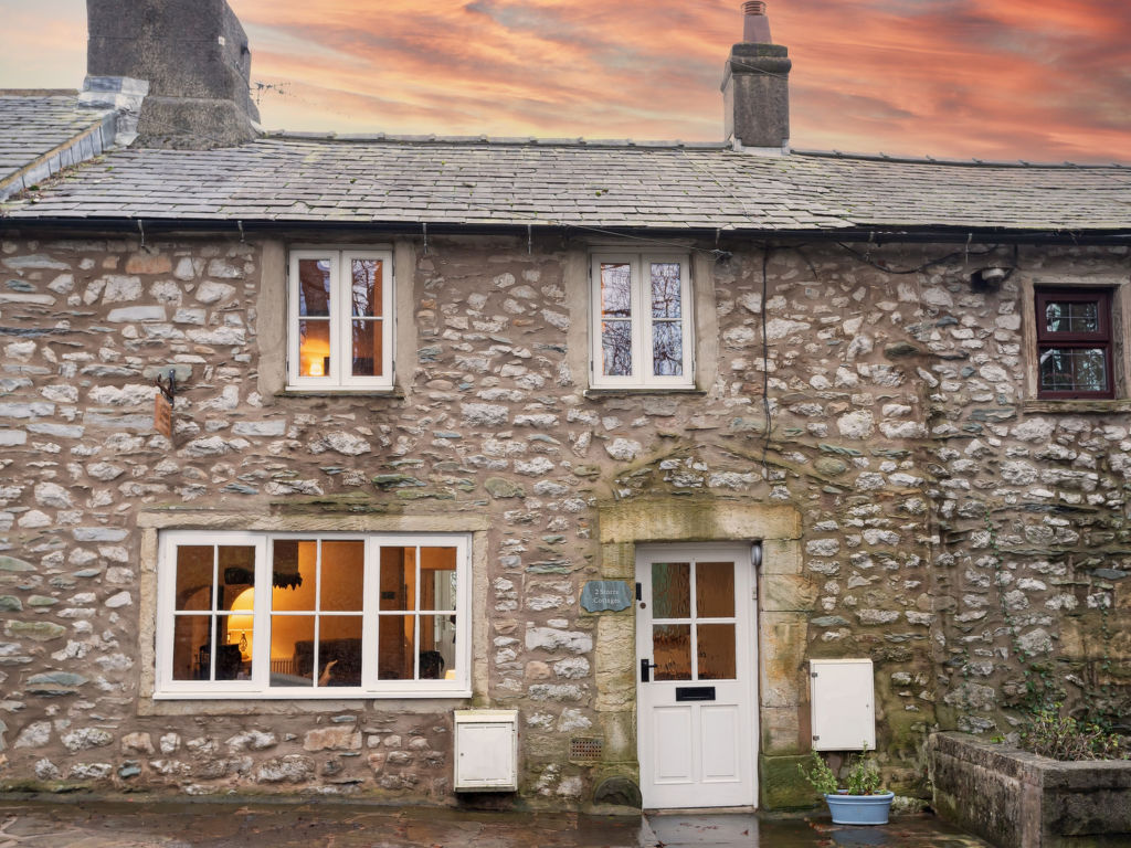 Two Storrs Cottages.