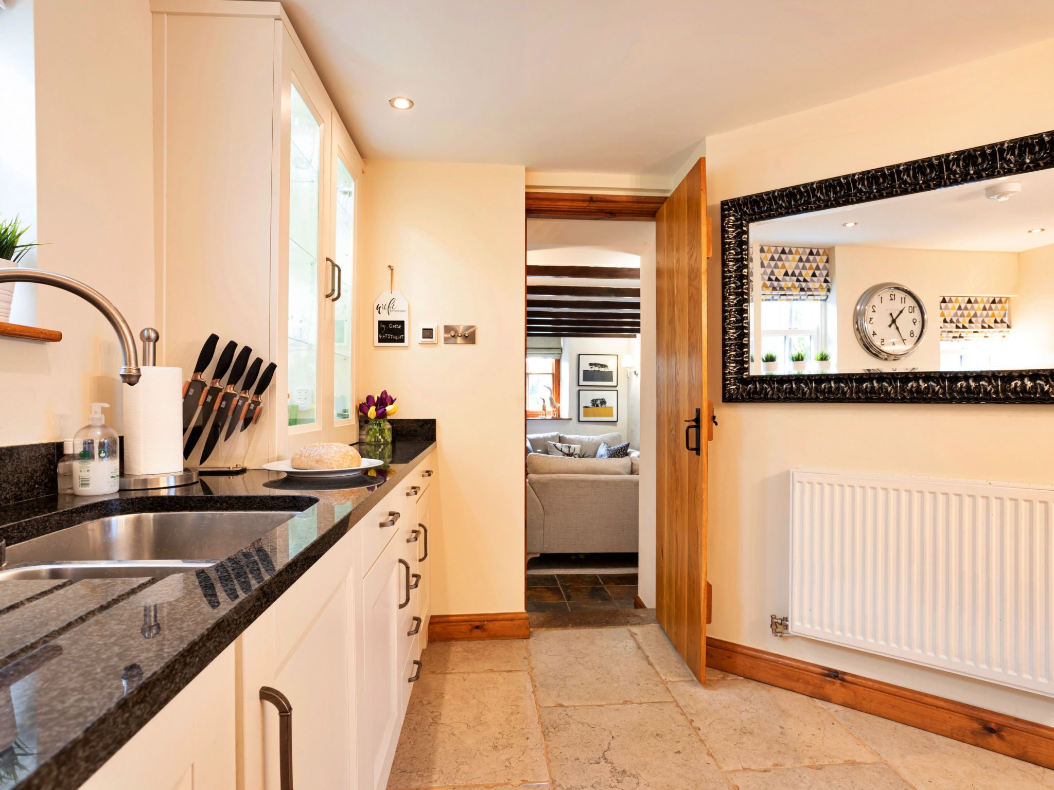 Ivy Cottage-Binnen