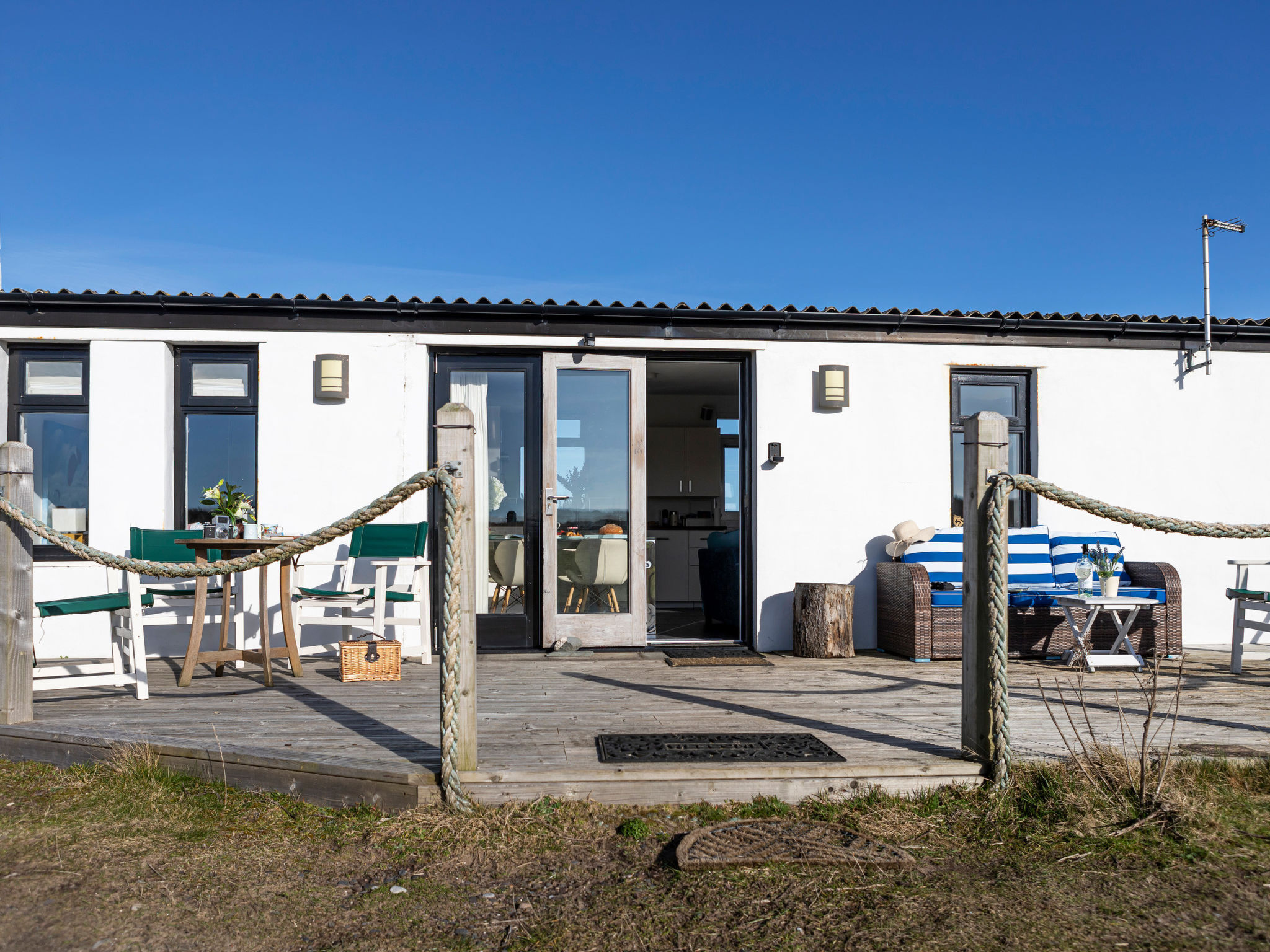 The Lighthouse Hide-Buiten