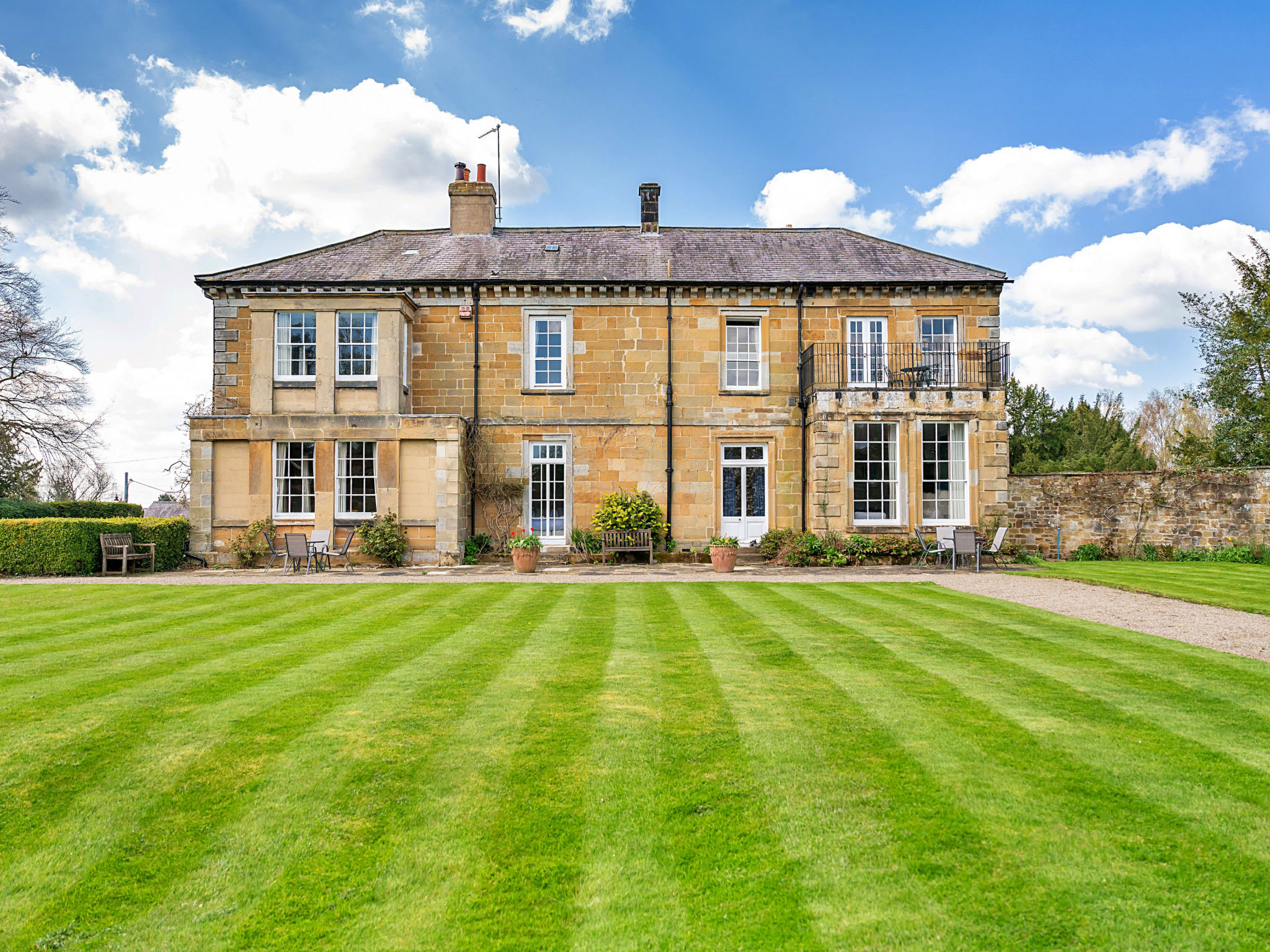 Roulston Hall Apt
