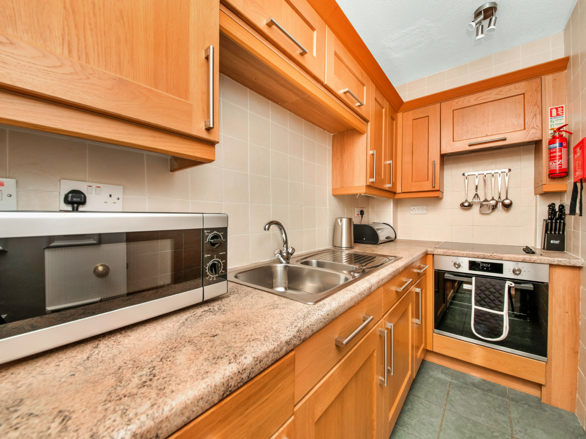 Sutton Hall Apt-Binnen