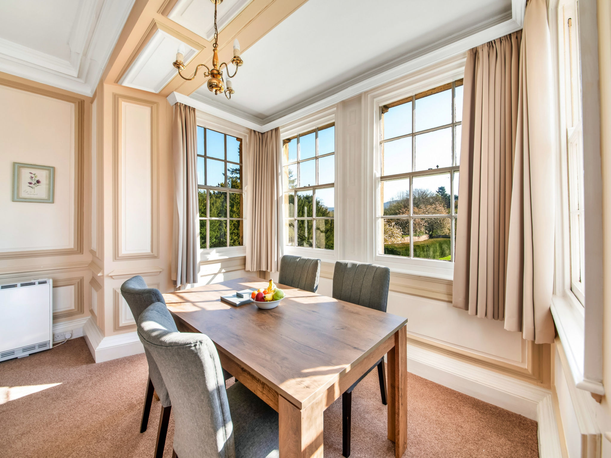 Sutton Hall Apt-Binnen