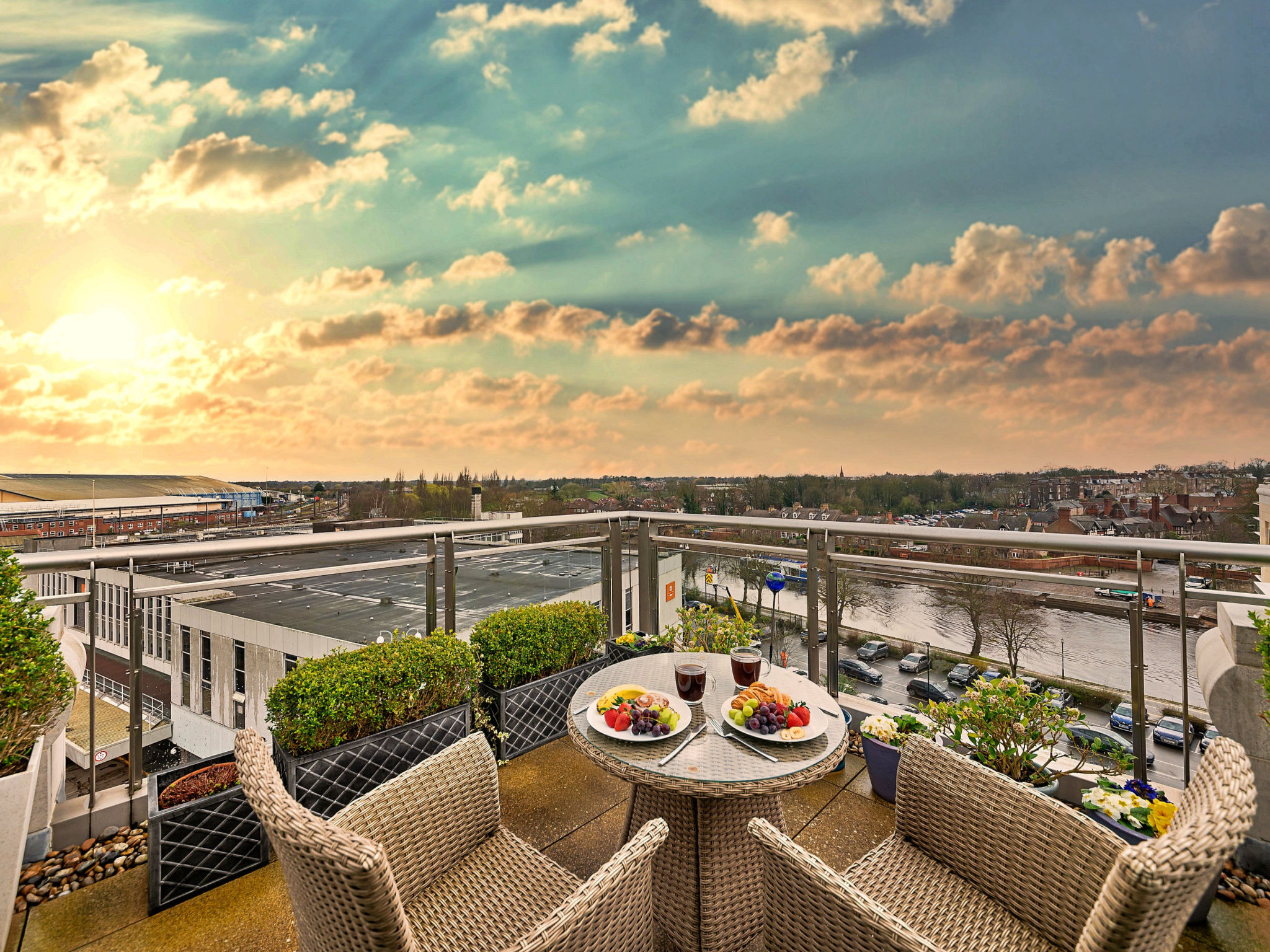 The Penthouse at 611 Westgate-Draußen