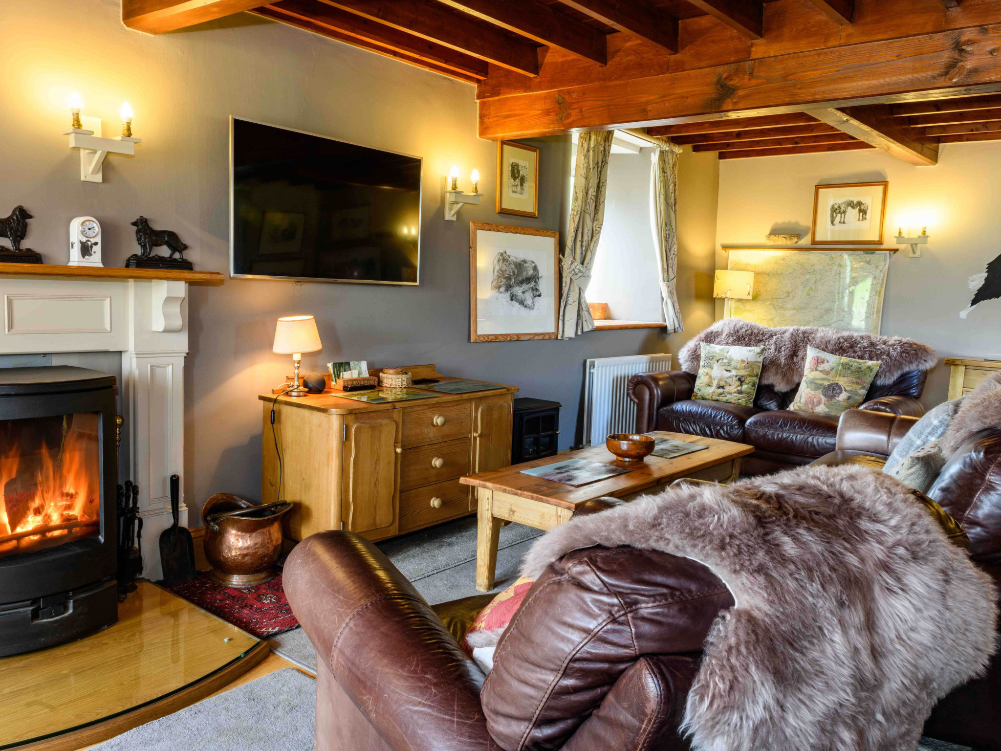 Shepherds Cottage at Mile House Farm-Binnen