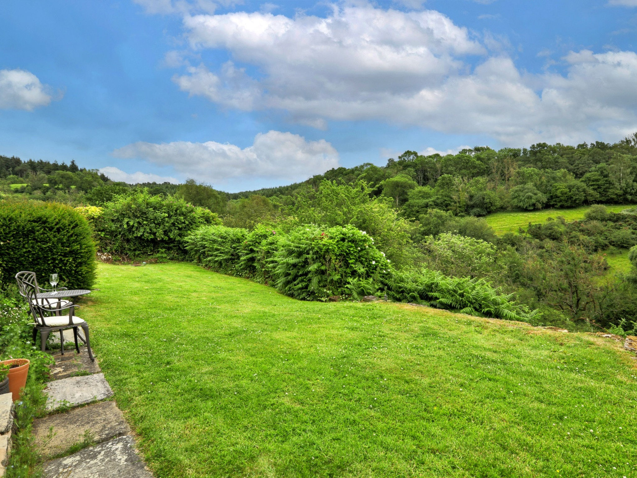 Mole End - Outside