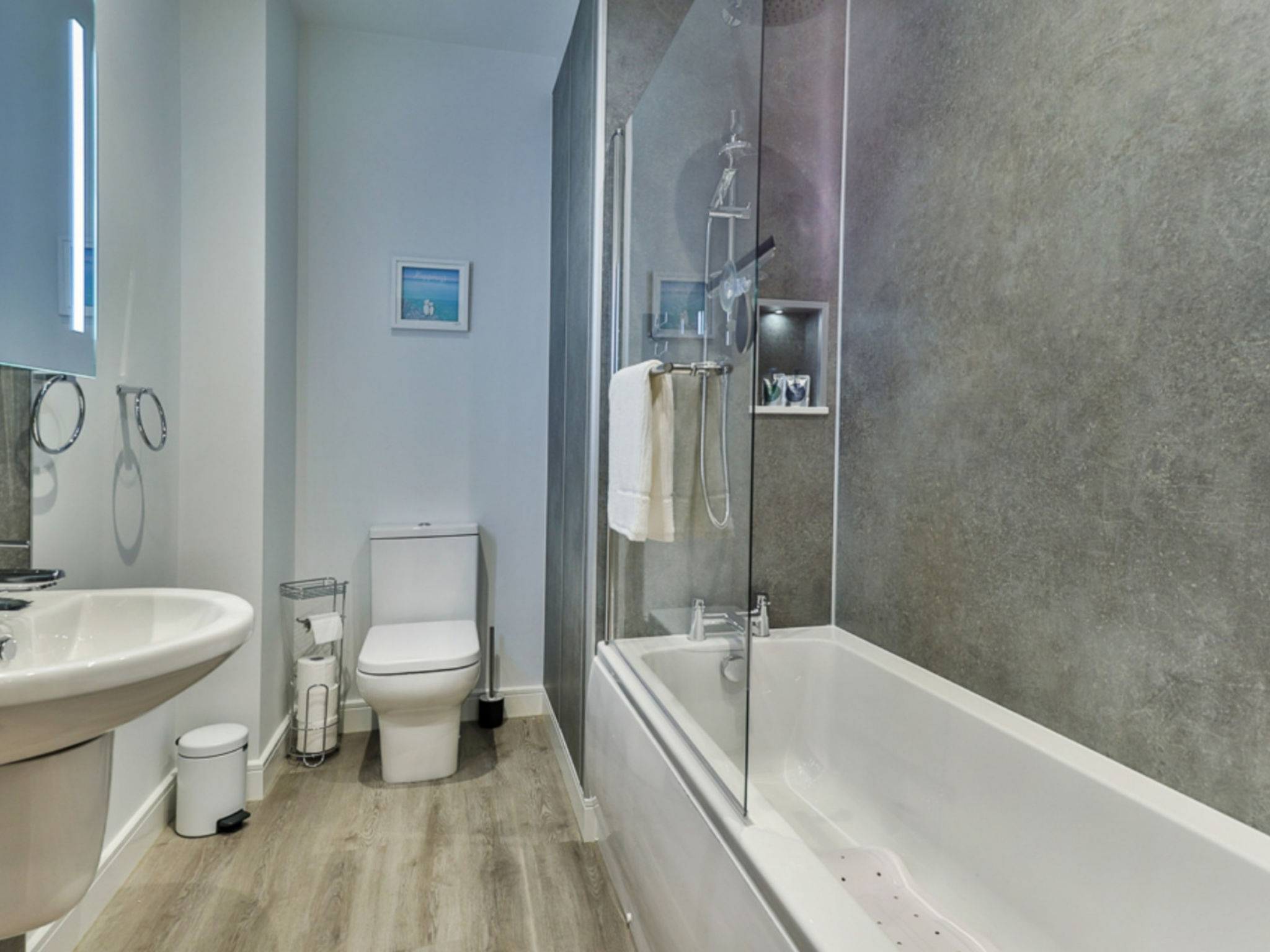 Belle House, Apt 4-Binnen