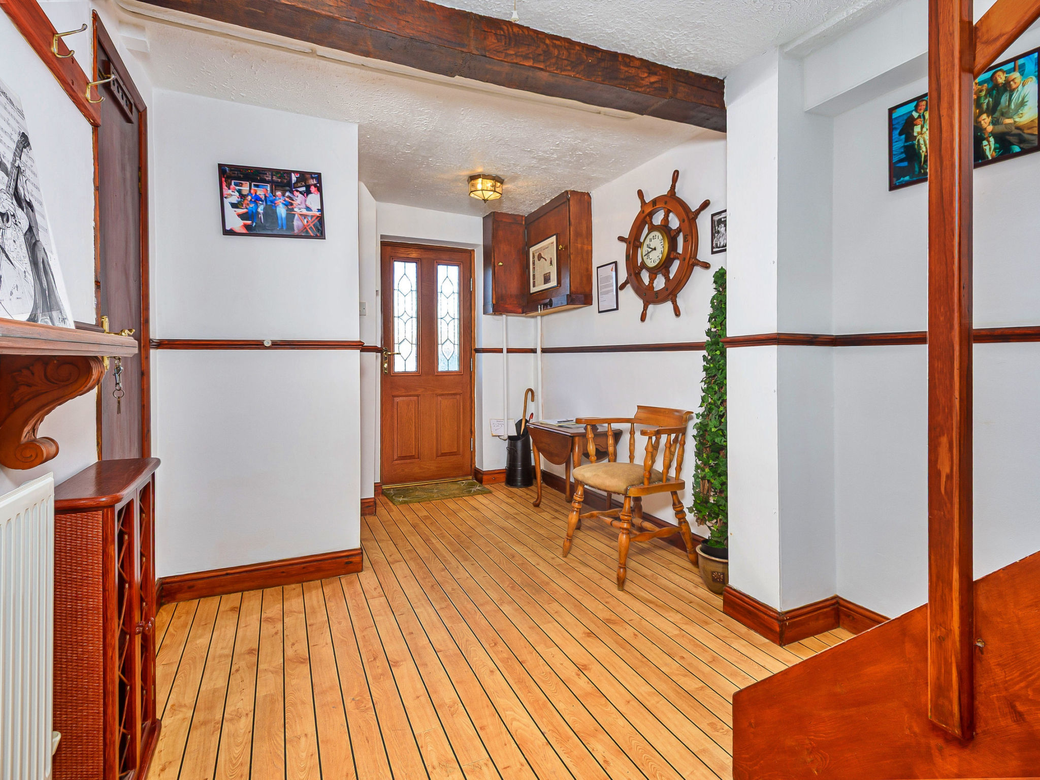 Ukulele Cottage-Binnen