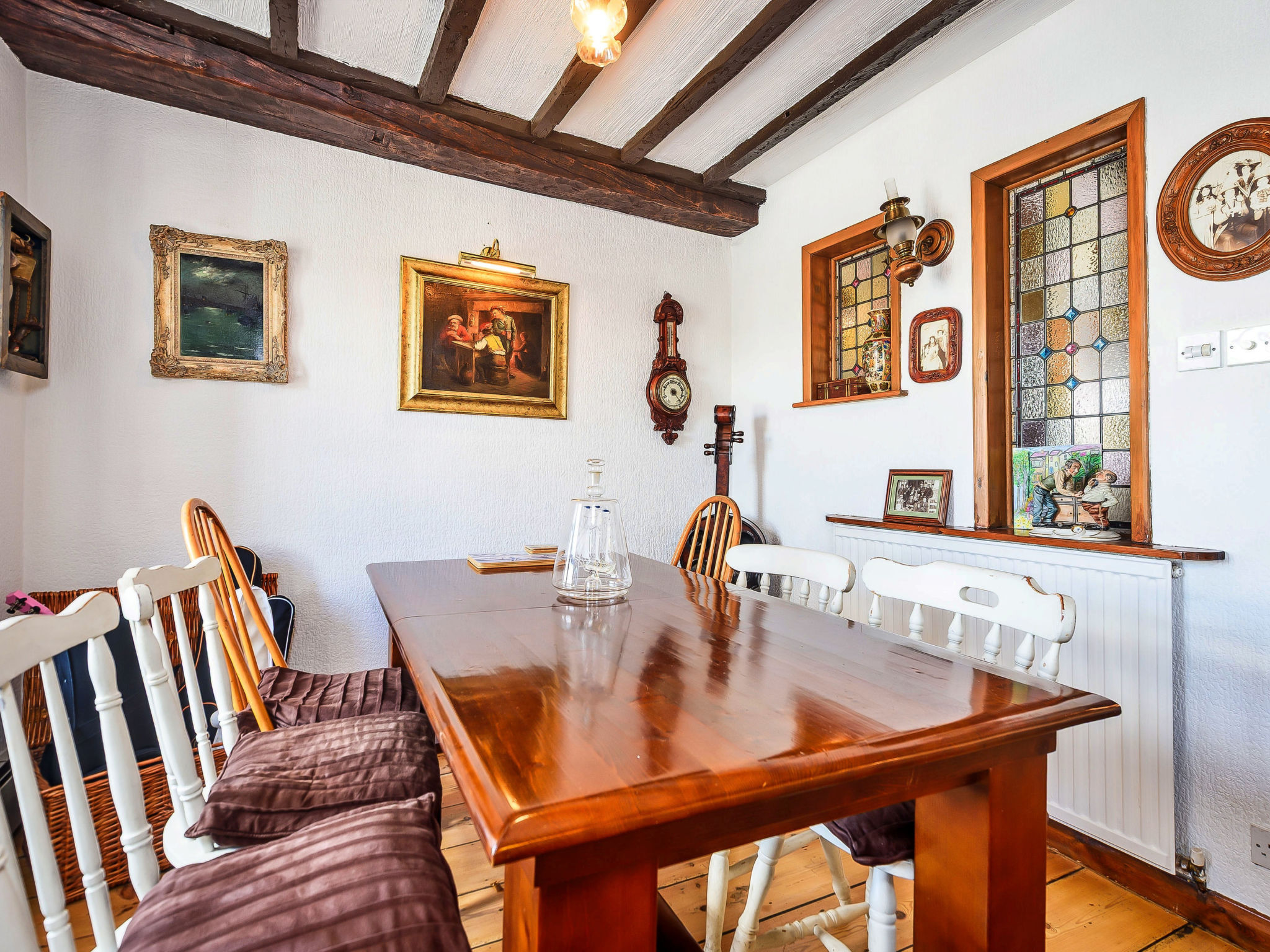 Ukulele Cottage-Binnen