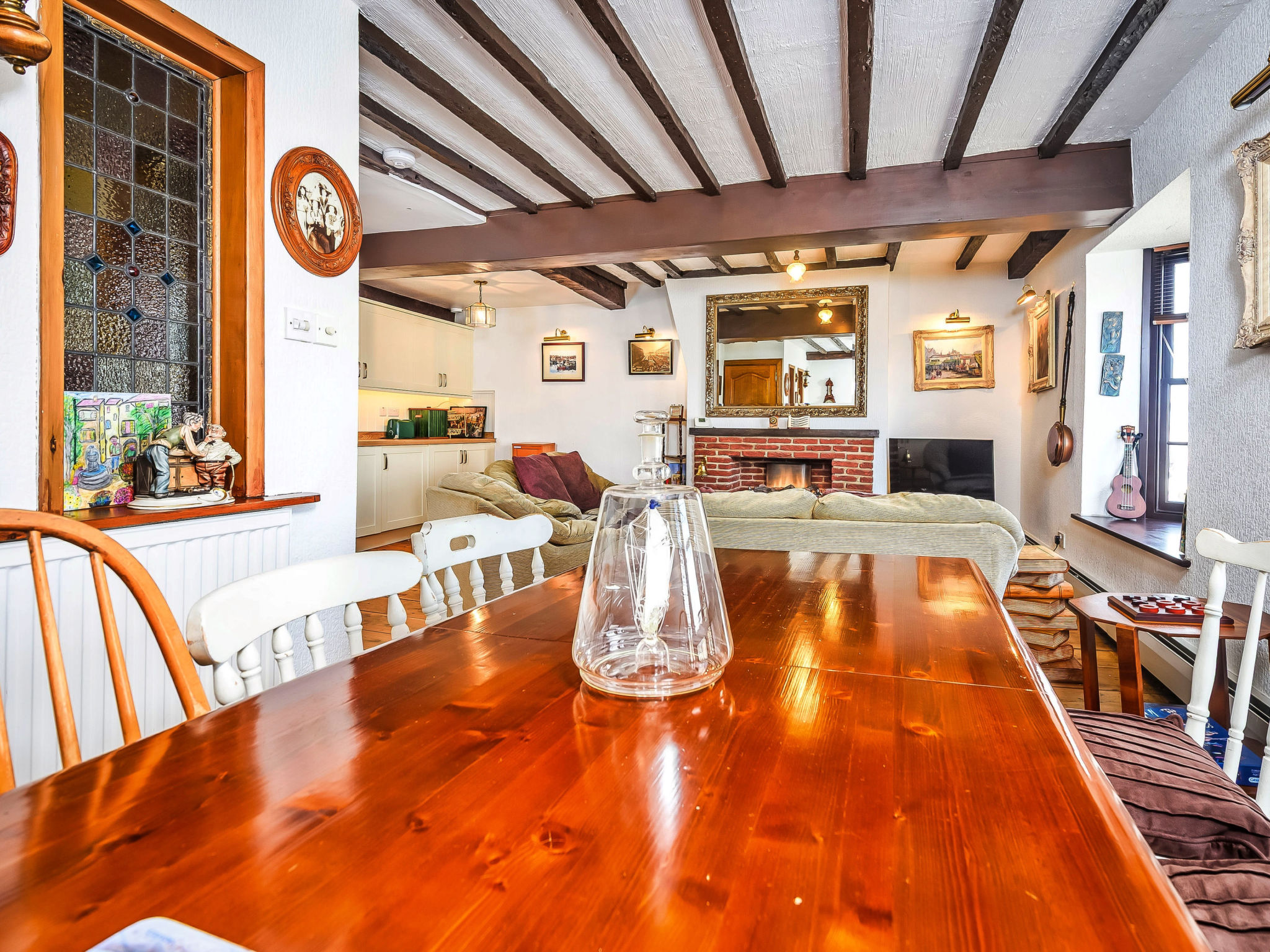 Ukulele Cottage-Binnen