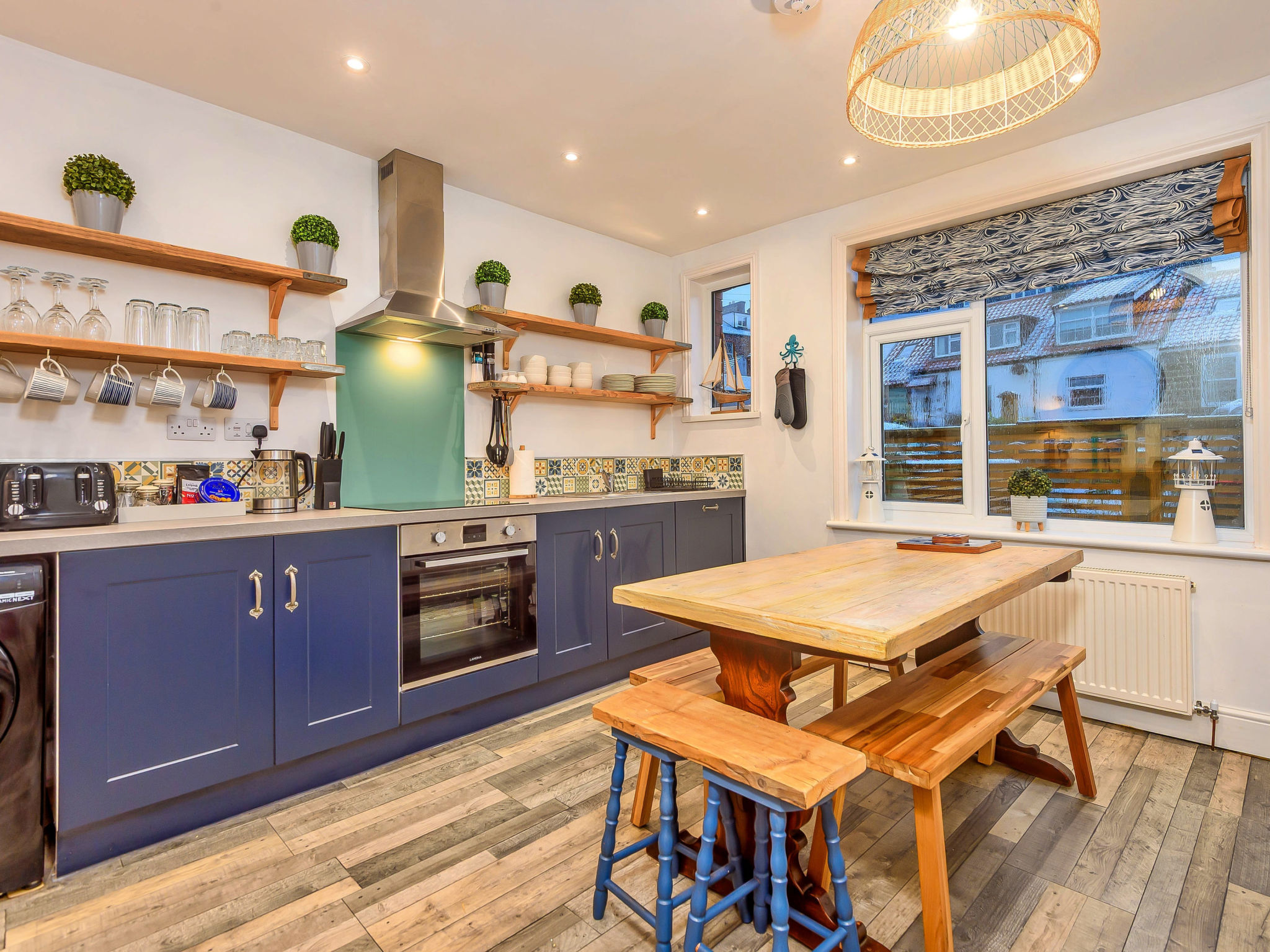 Mumbles Cottage-Binnen