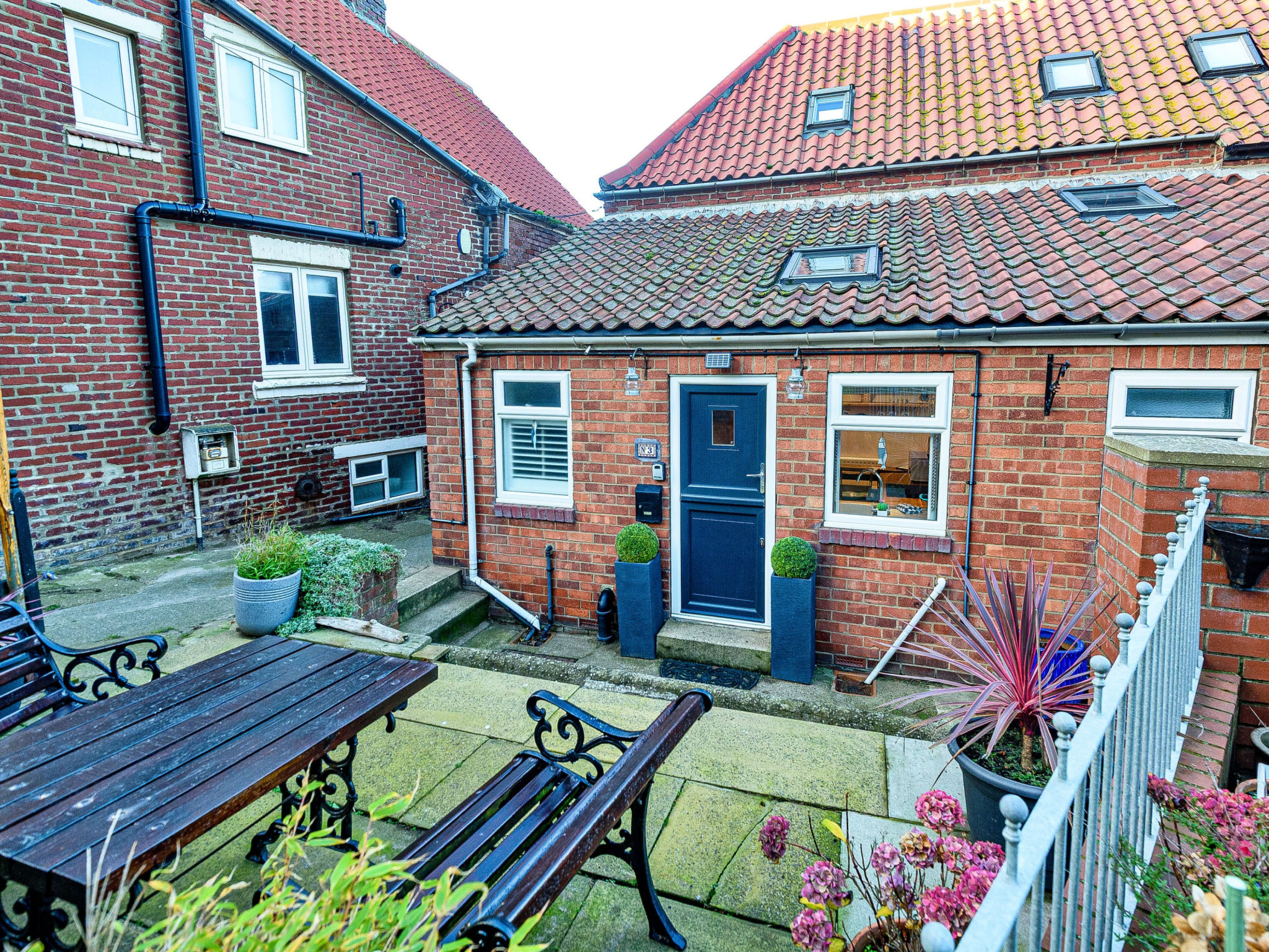 No.3 Sandside - Outside