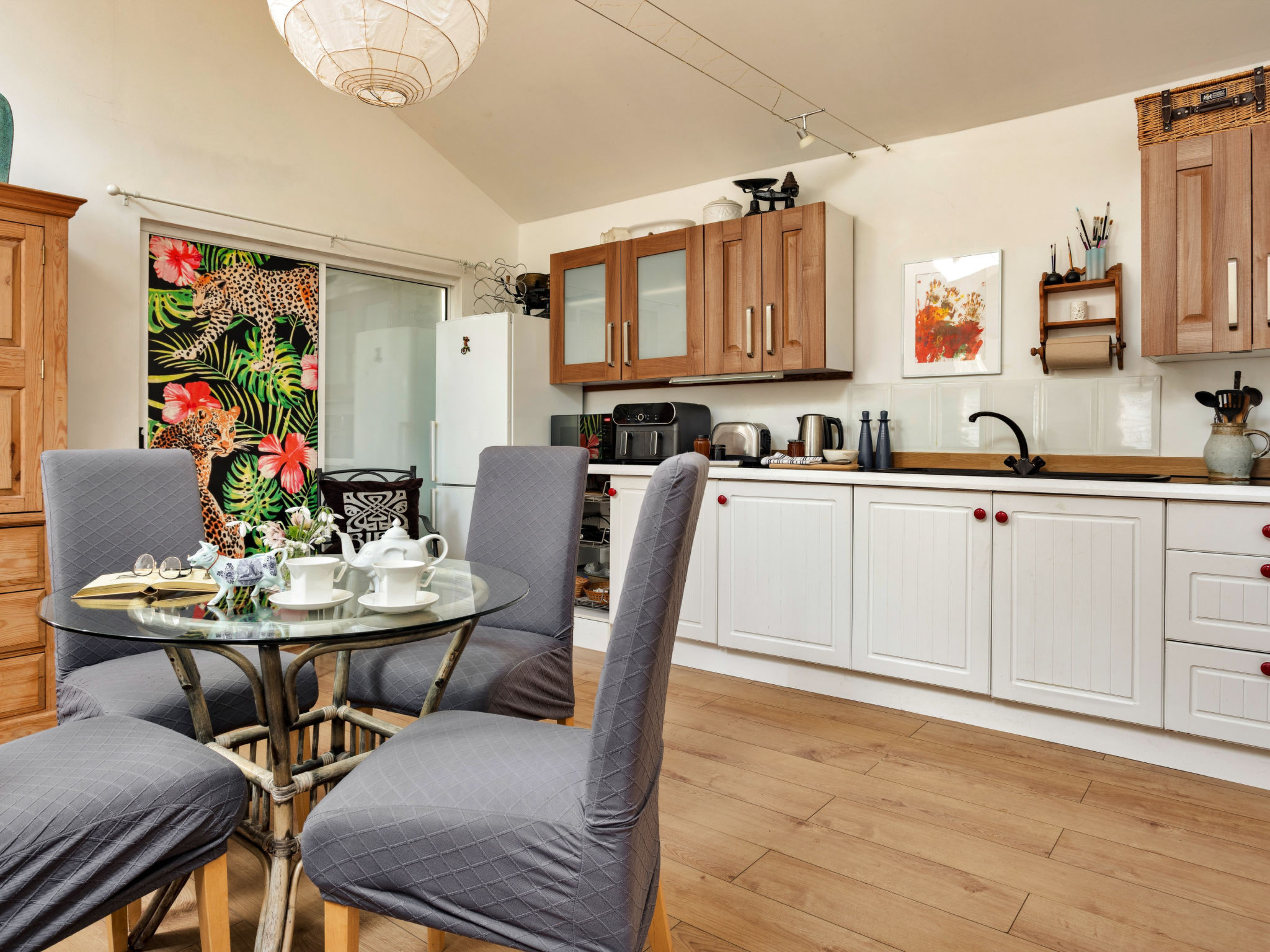 Vine Barn Studio - Inside