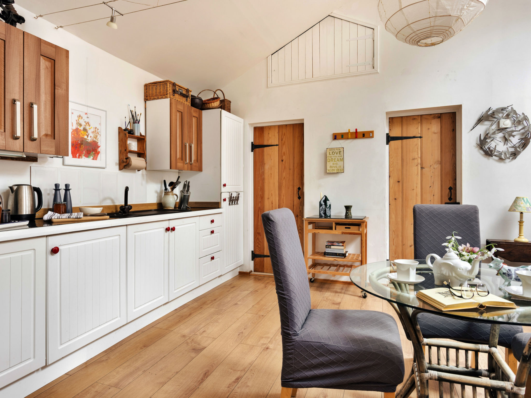 Vine Barn Studio - Inside