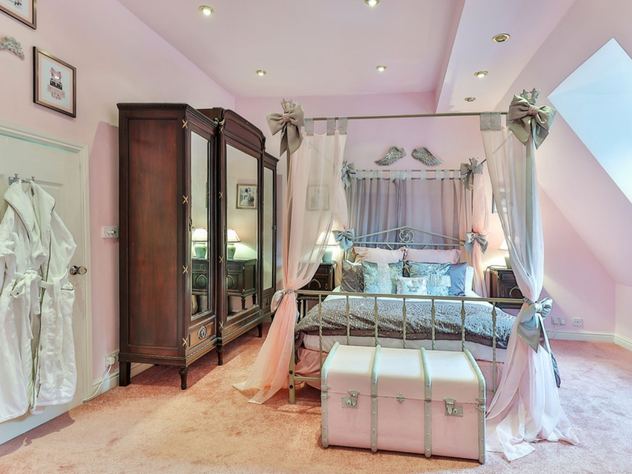 Walcot Hall-Inside