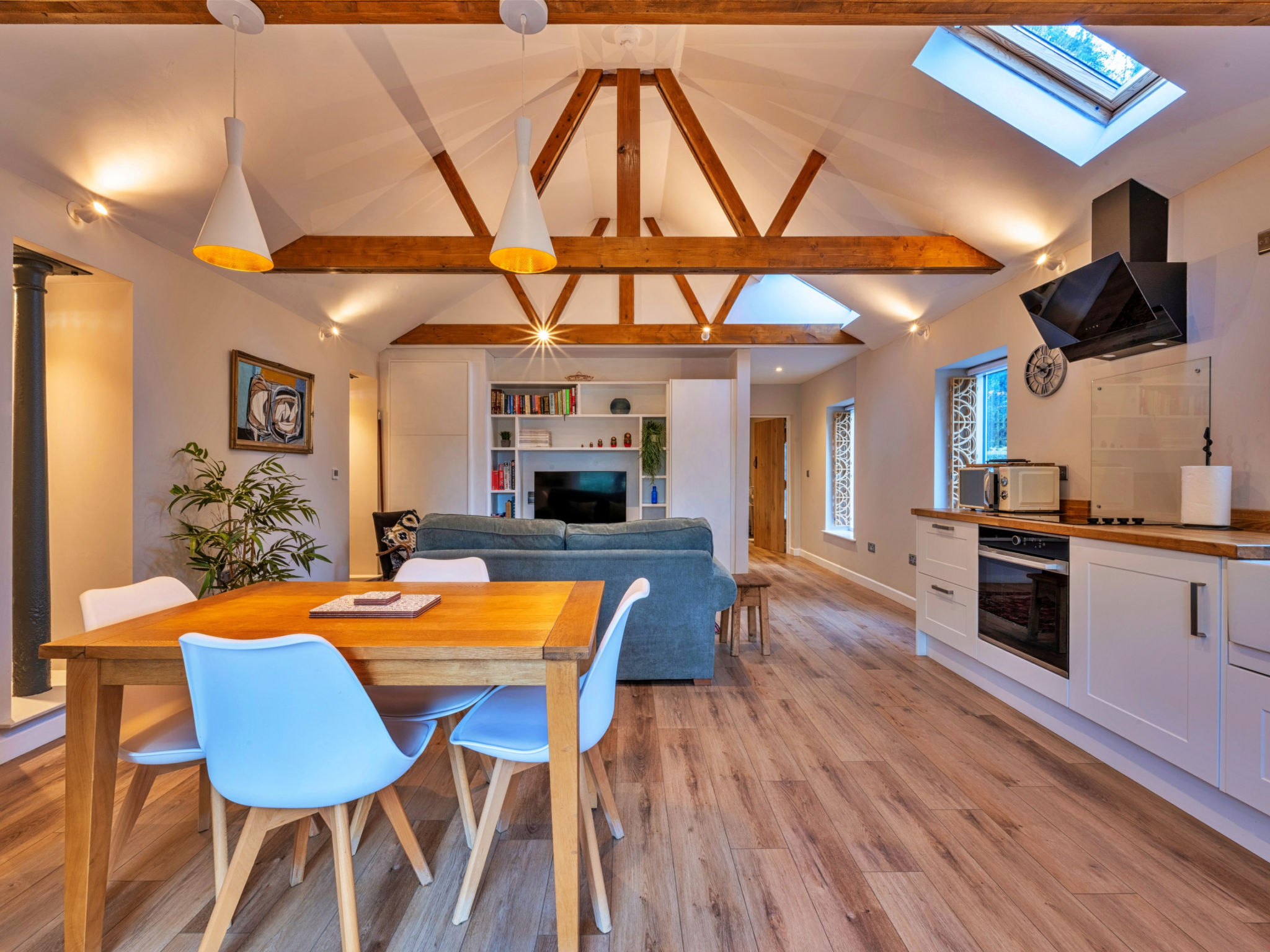 The Asparagus Shed - Inside