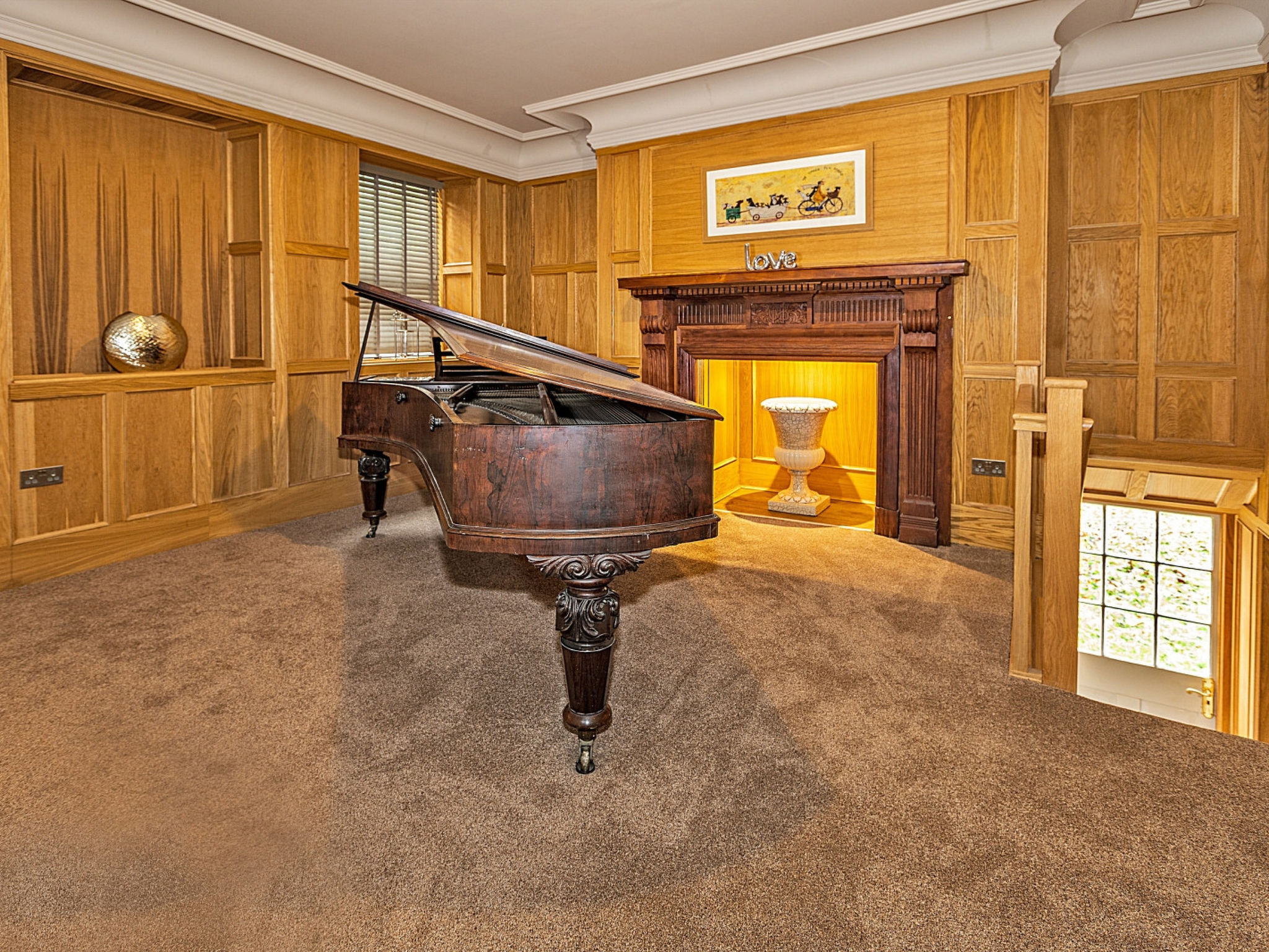 Ttich Manor Retreat-Inside