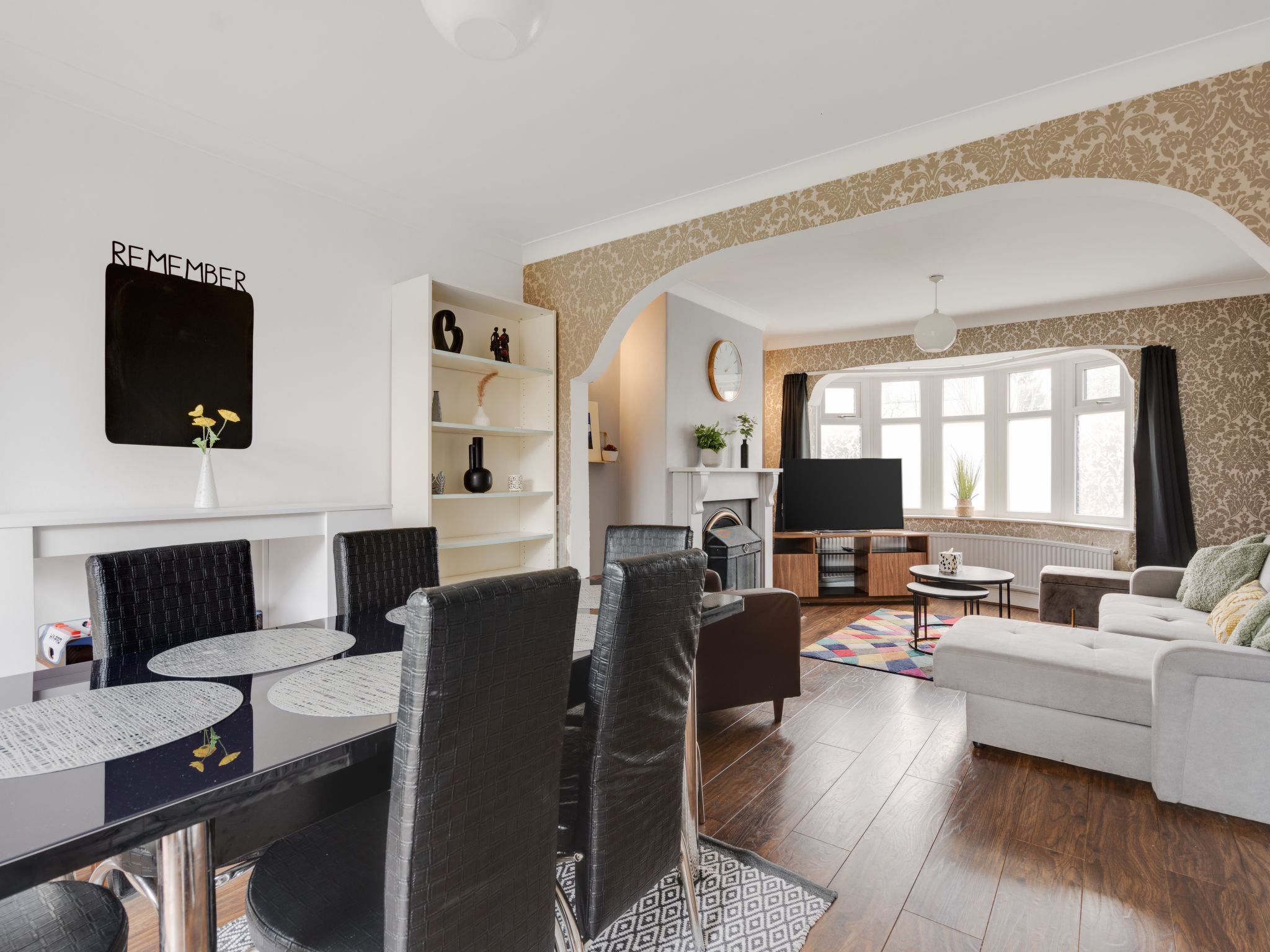 Kostenloses Parken Perfekt für lange monatliche Aufenthalte Für 6 Personen-Binnen