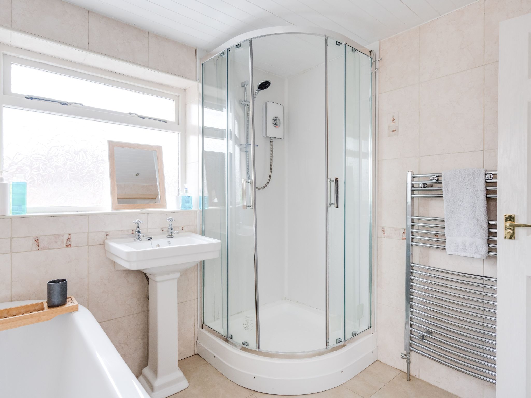 Kostenloses Parken Perfekt für lange monatliche Aufenthalte Für 6 Personen-Binnen