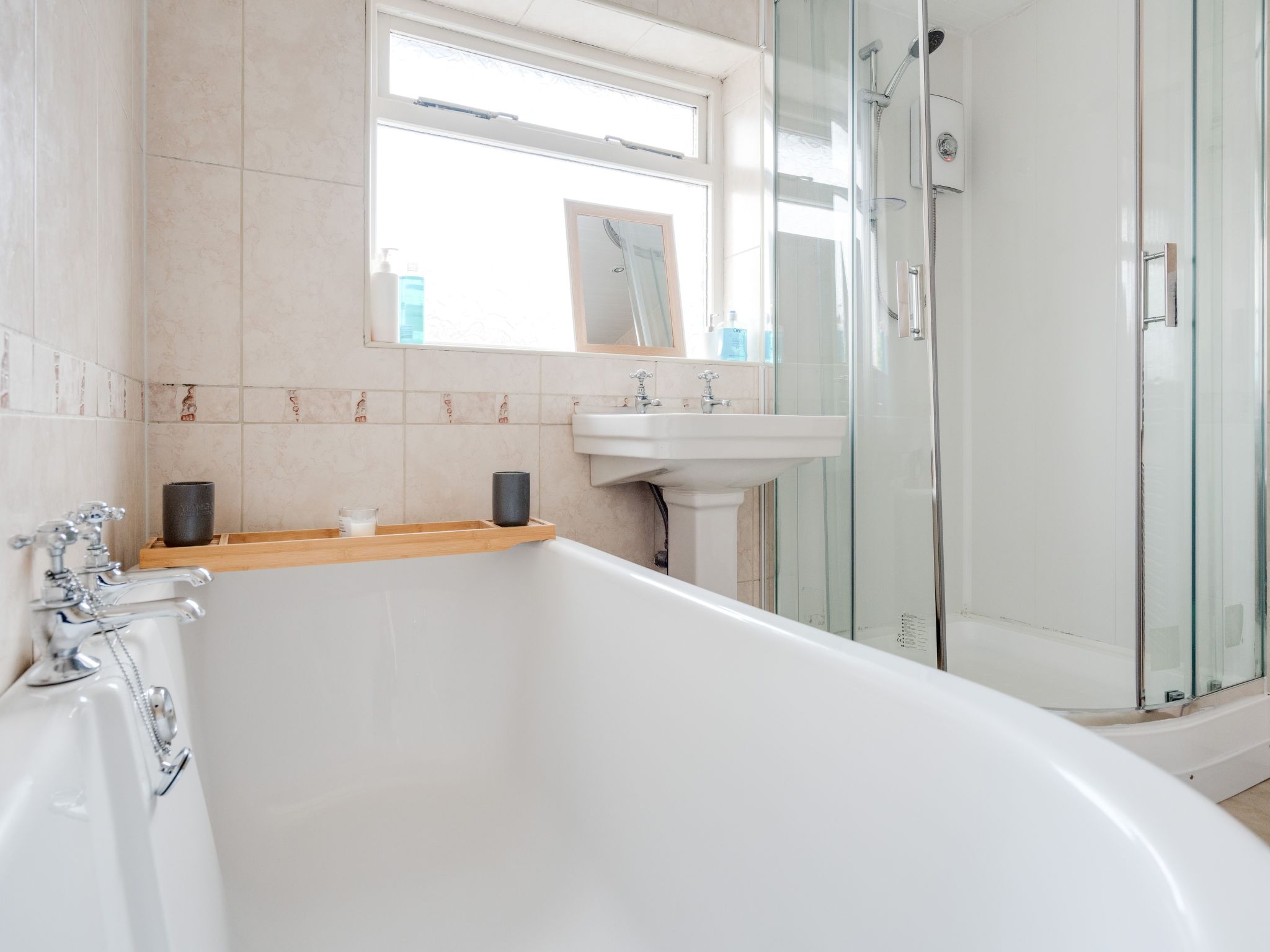 Kostenloses Parken Perfekt für lange monatliche Aufenthalte Für 6 Personen-Binnen