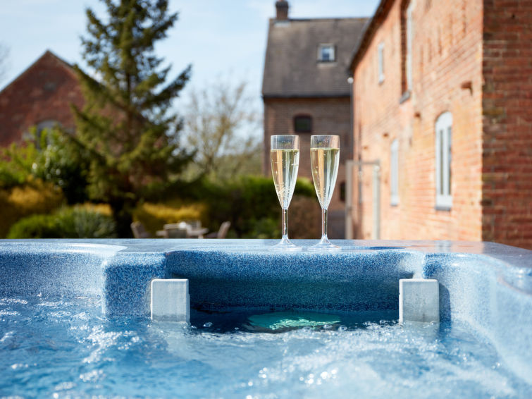 10-persoons vakantiehuis Sunshine Cottage in Ashbourne met whirlpool in Ashbourne