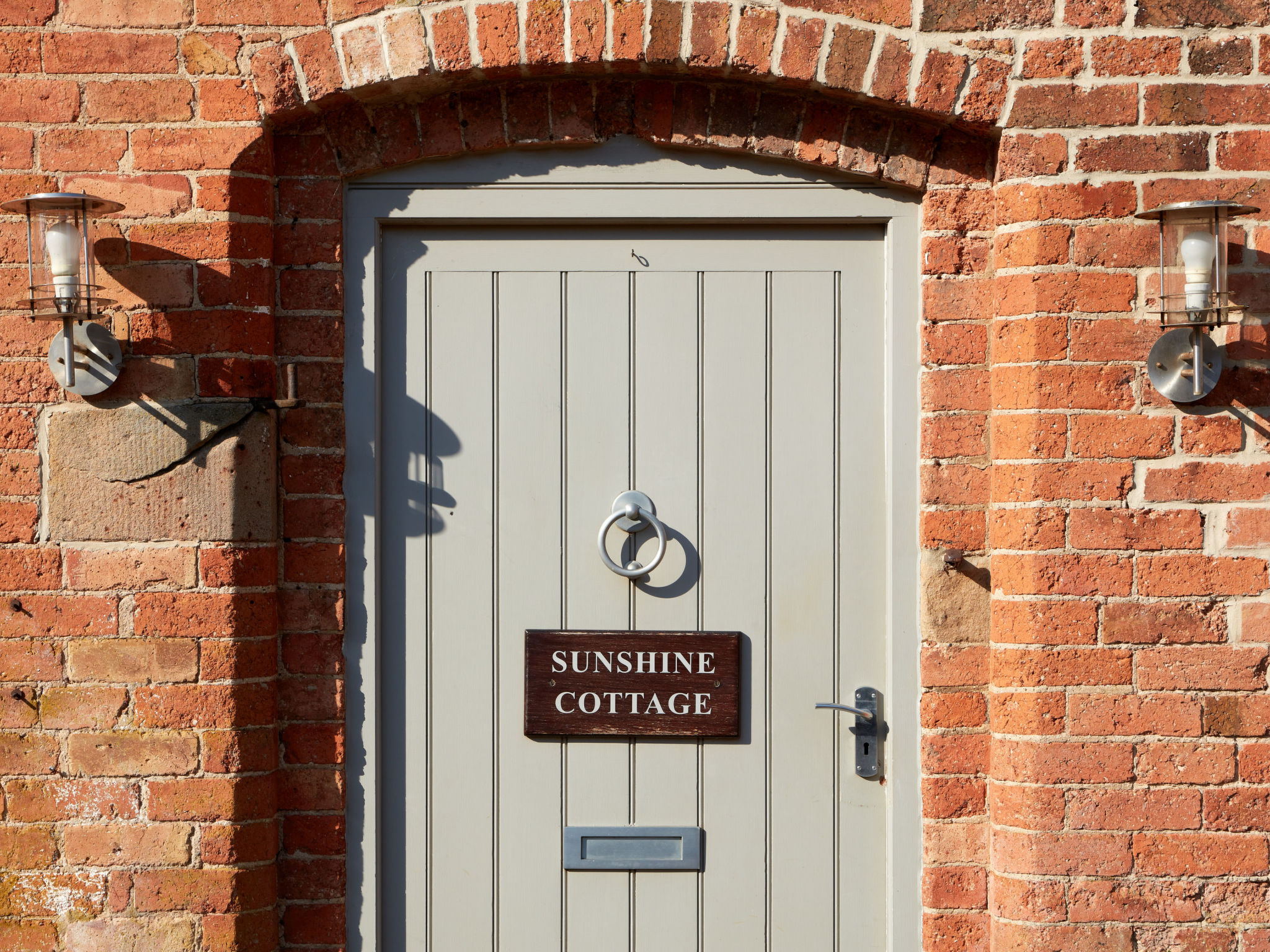 Sunshine Cottage-Draußen