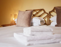 Ruim 5-slaapkamer vakantiehuis met studio voor 10 personen nabij Ashbourne - thumbnail 2