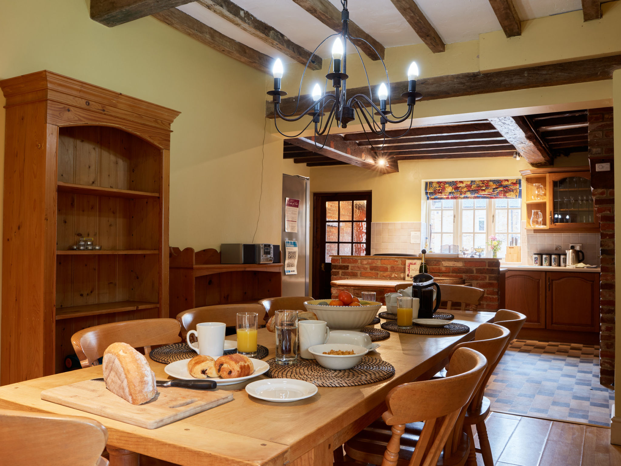 The Farmhouse-Drinnen