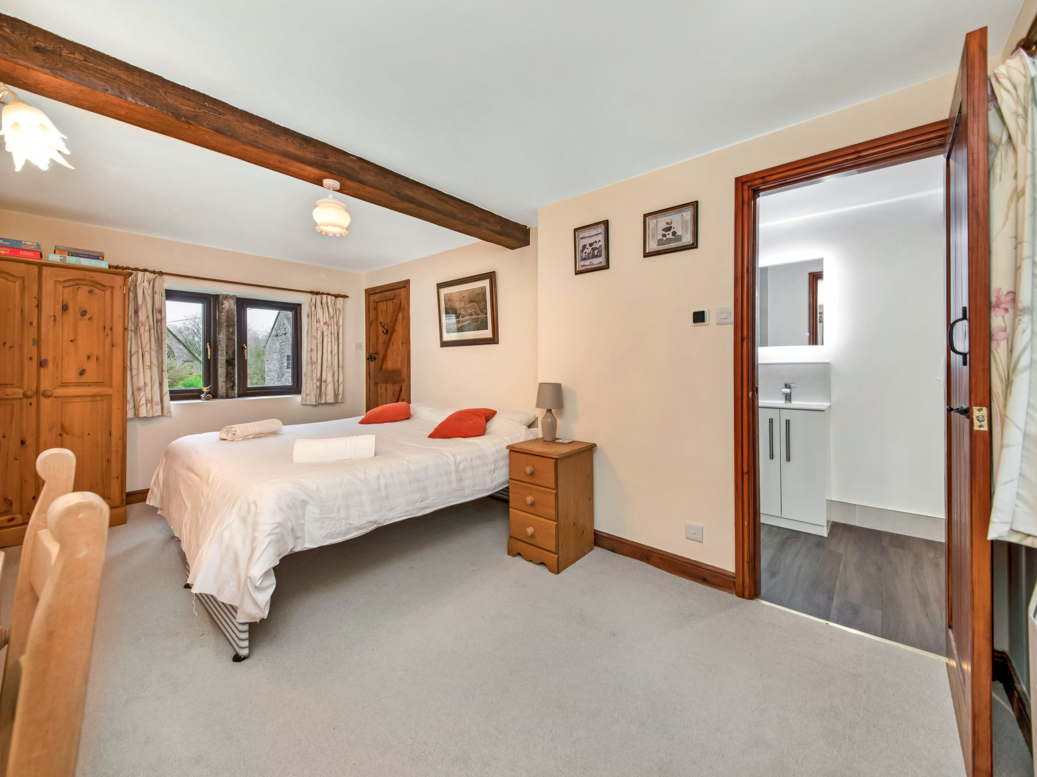 The Shires at Alstonefield-Binnen