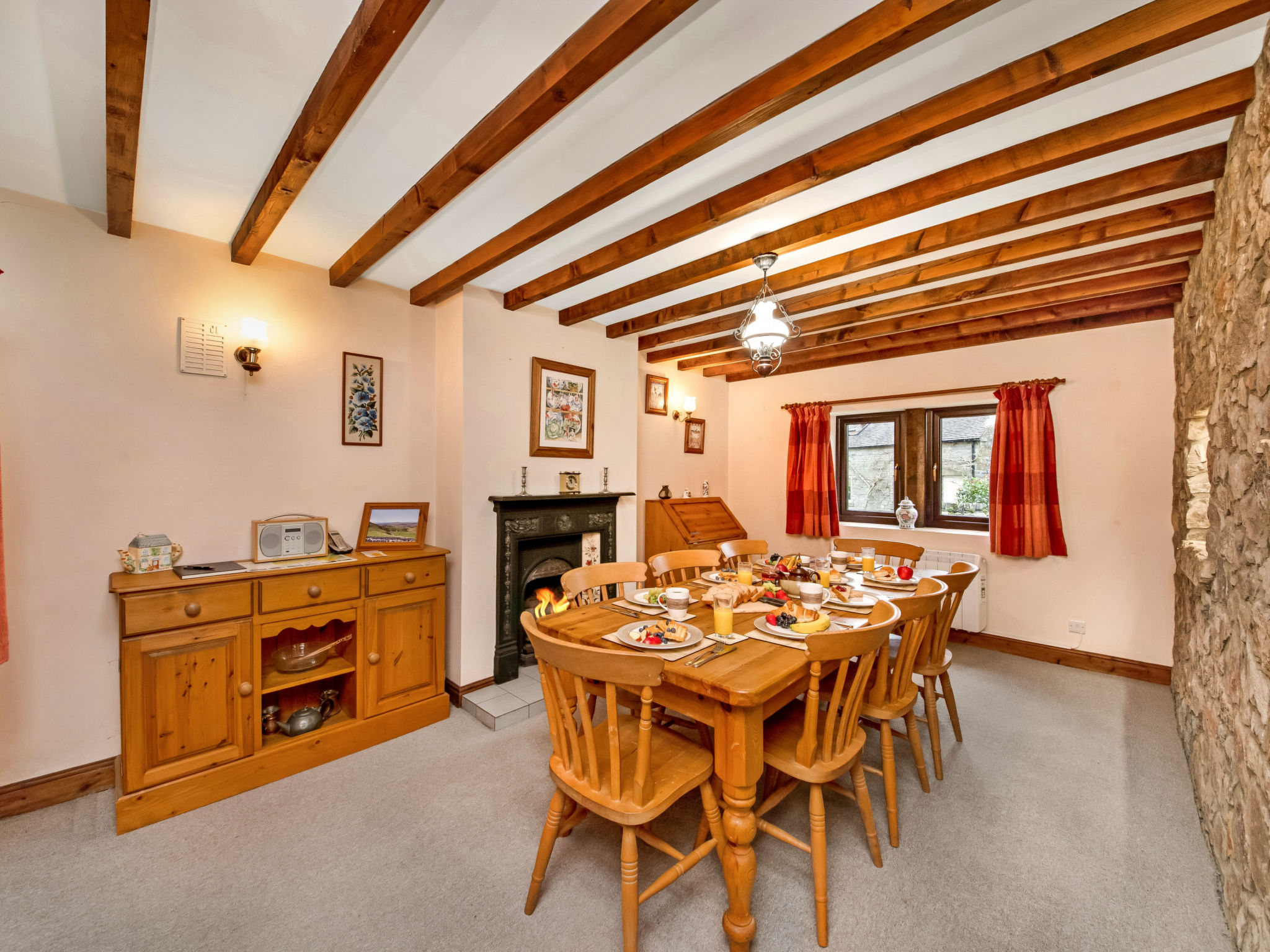 The Shires at Alstonefield-Binnen