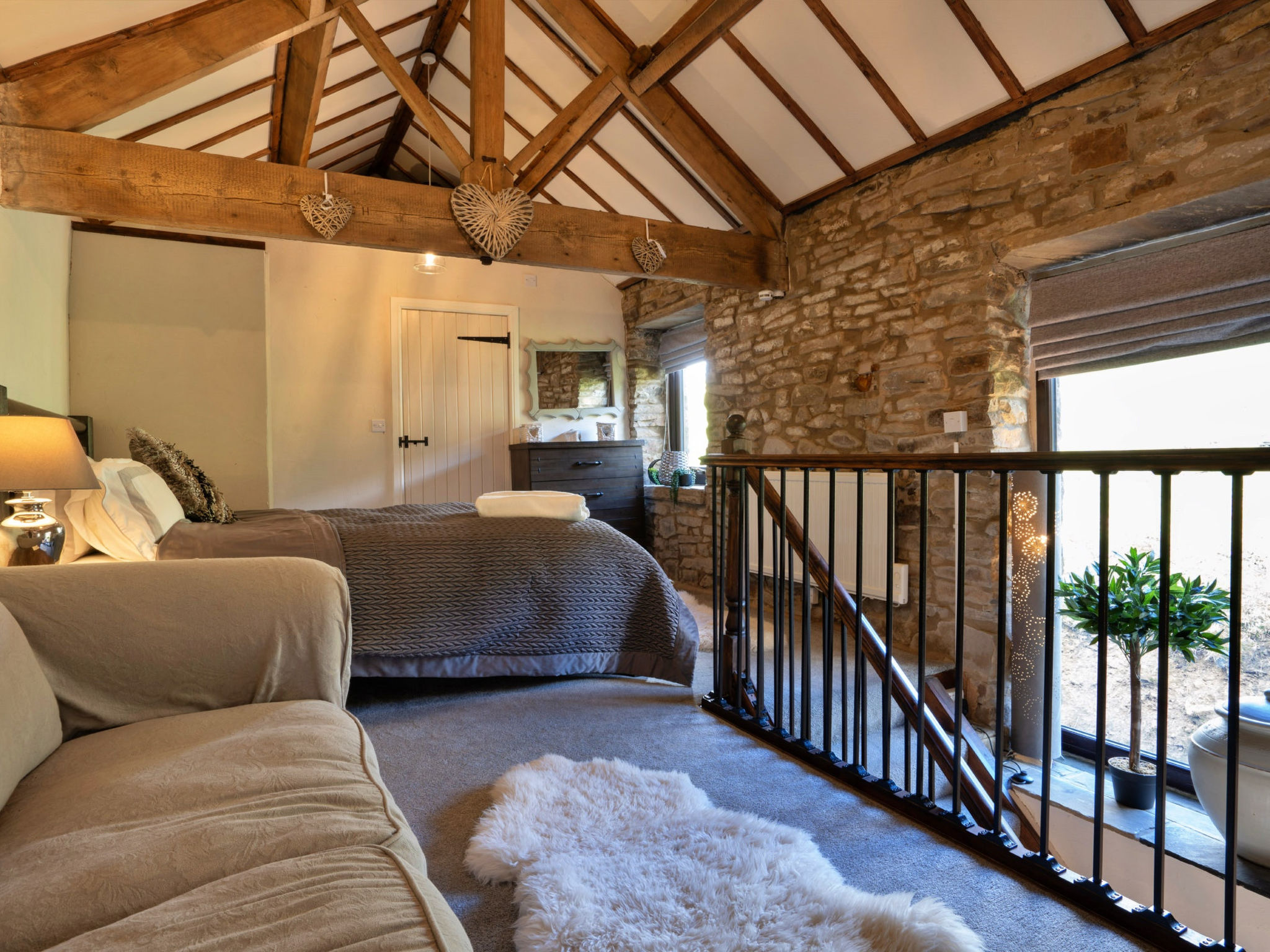 End Barn at Blackclough Farm-Binnen