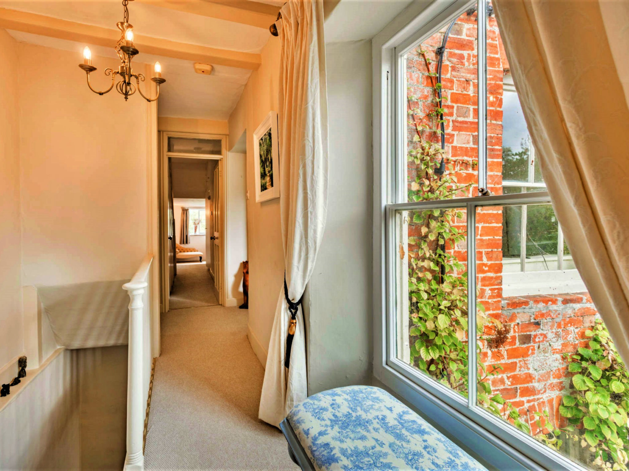 Islip Mill House - Beautiful Riverside Home-Draußen