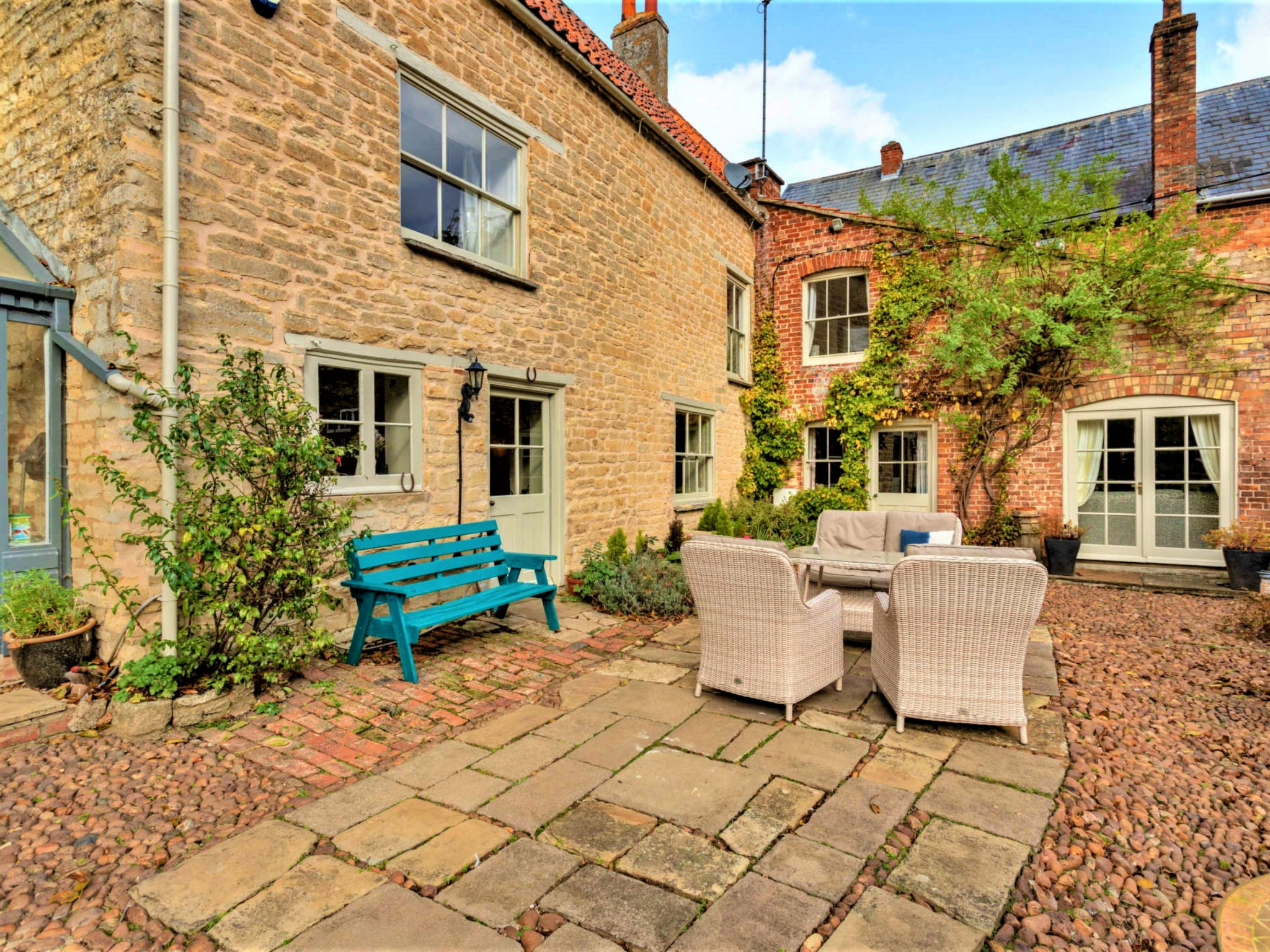 Islip Mill House - Beautiful Riverside Home-Draußen