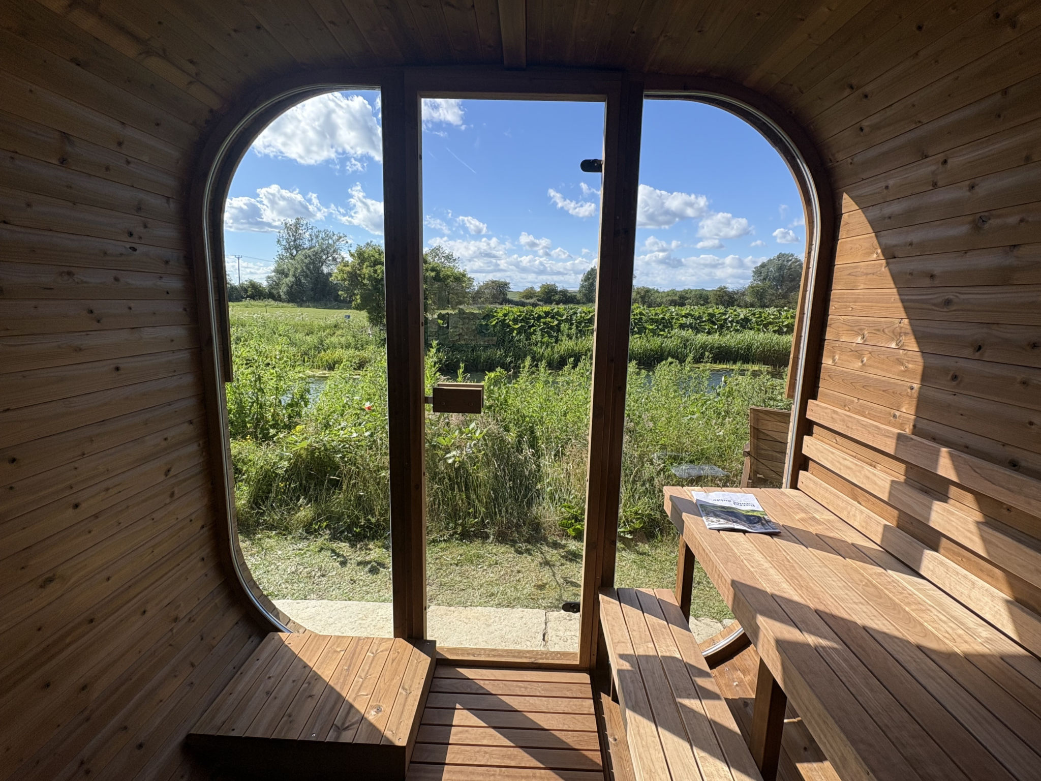 The Sett - Drinnen
