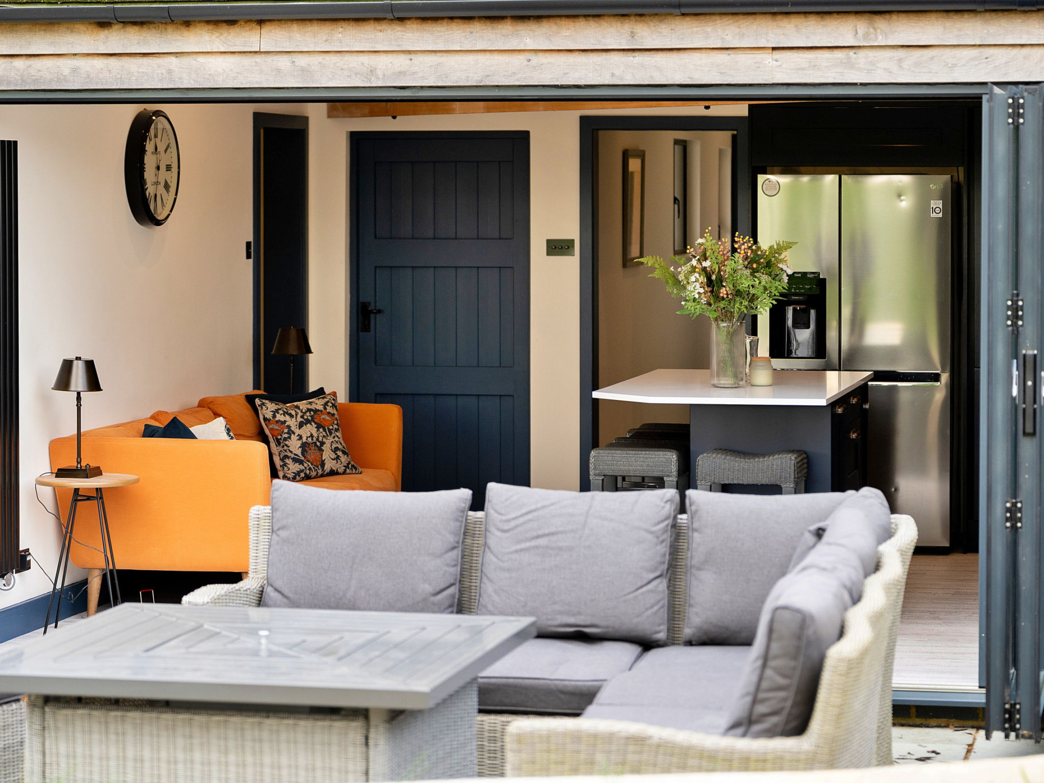 The Stables at Lilac Cottage-Binnen