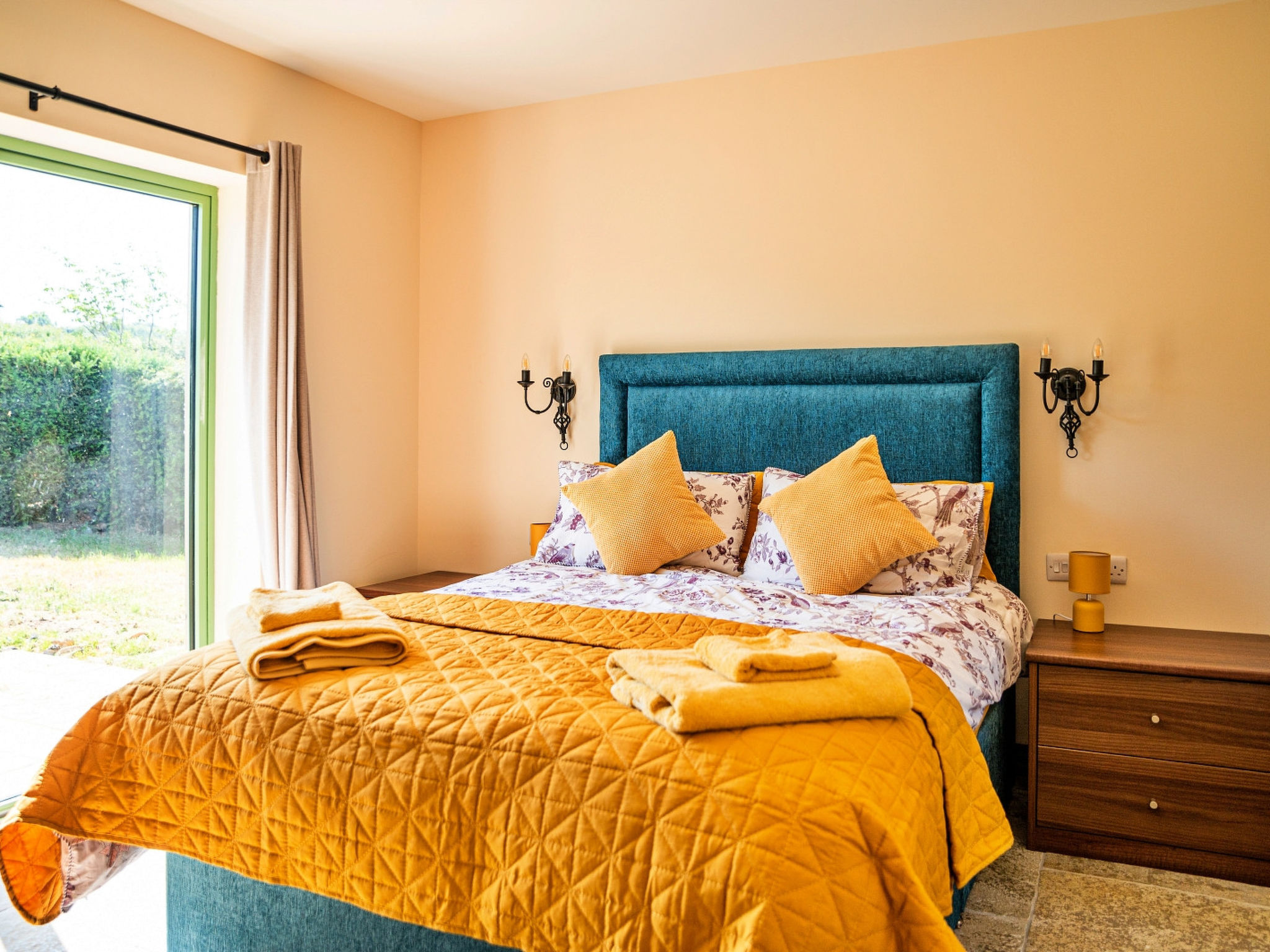 Little Rissington - The Annexe-Dedans