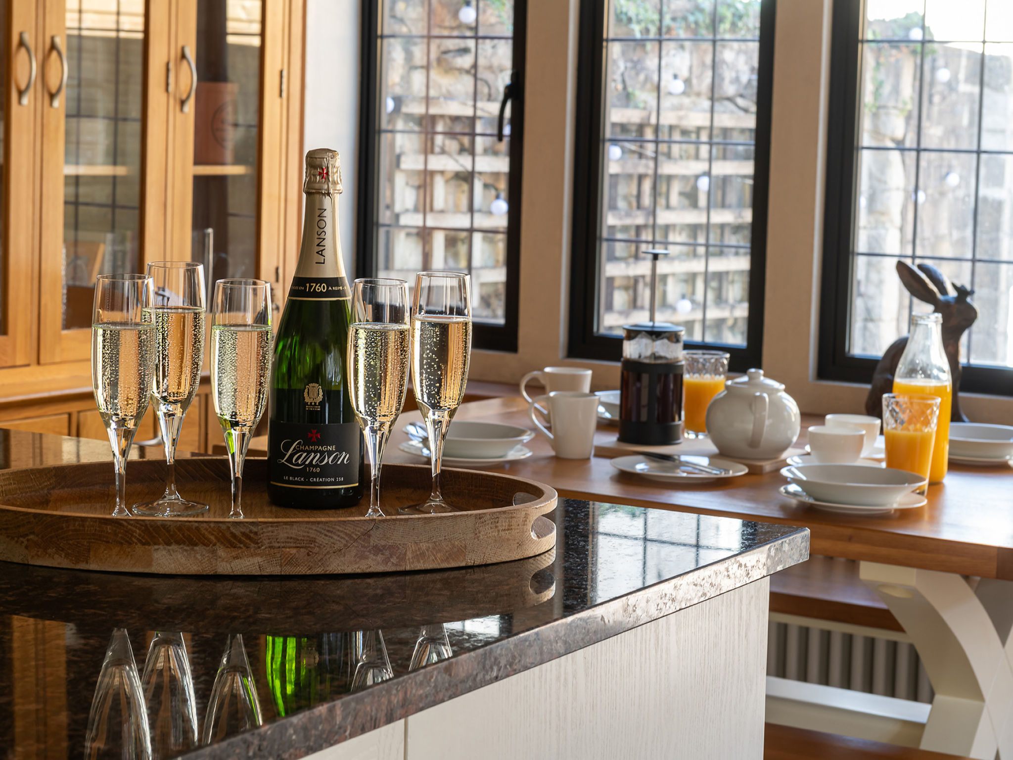 The Painswick Retreat - Binnen