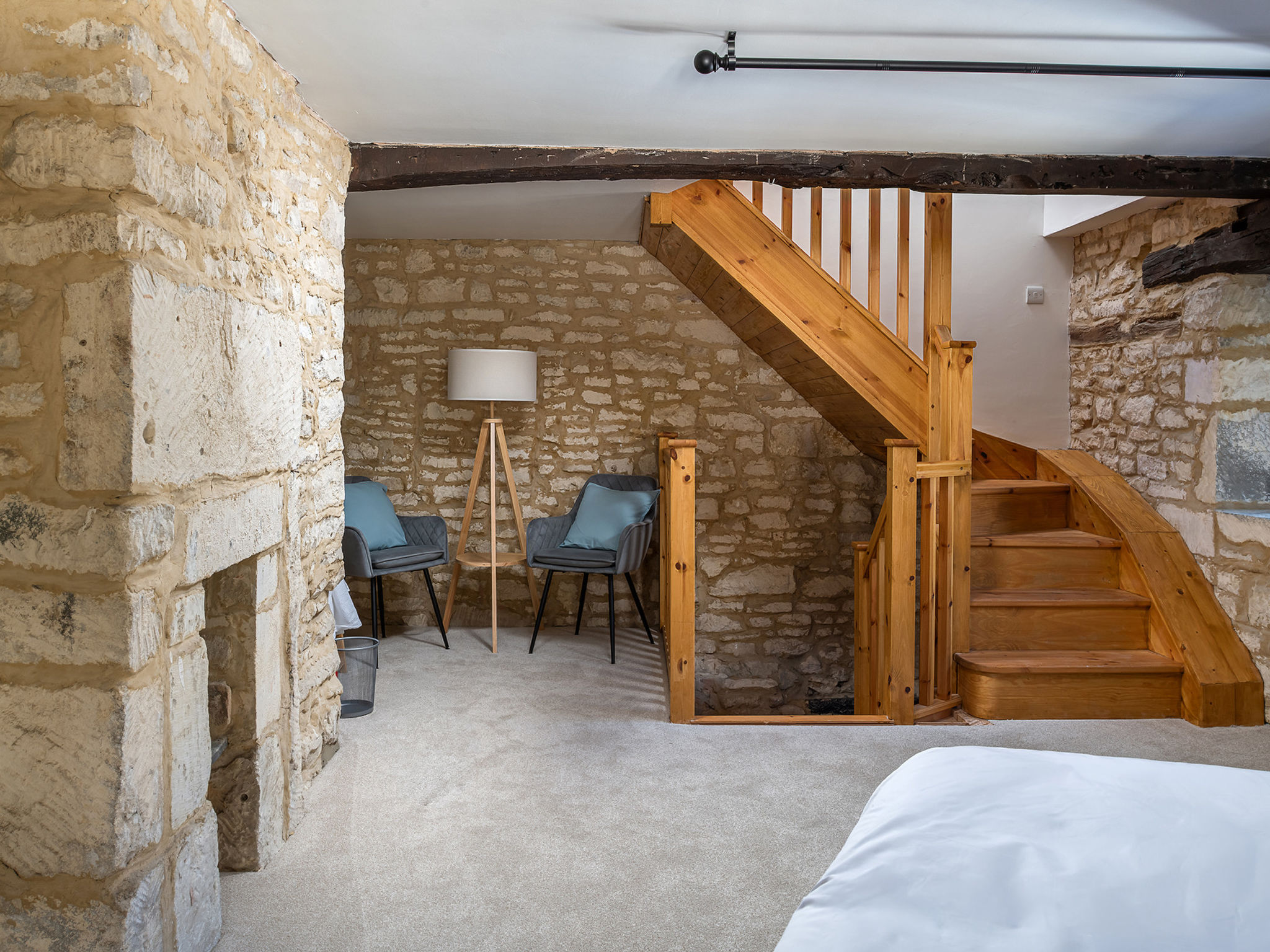 The Painswick Retreat - Binnen