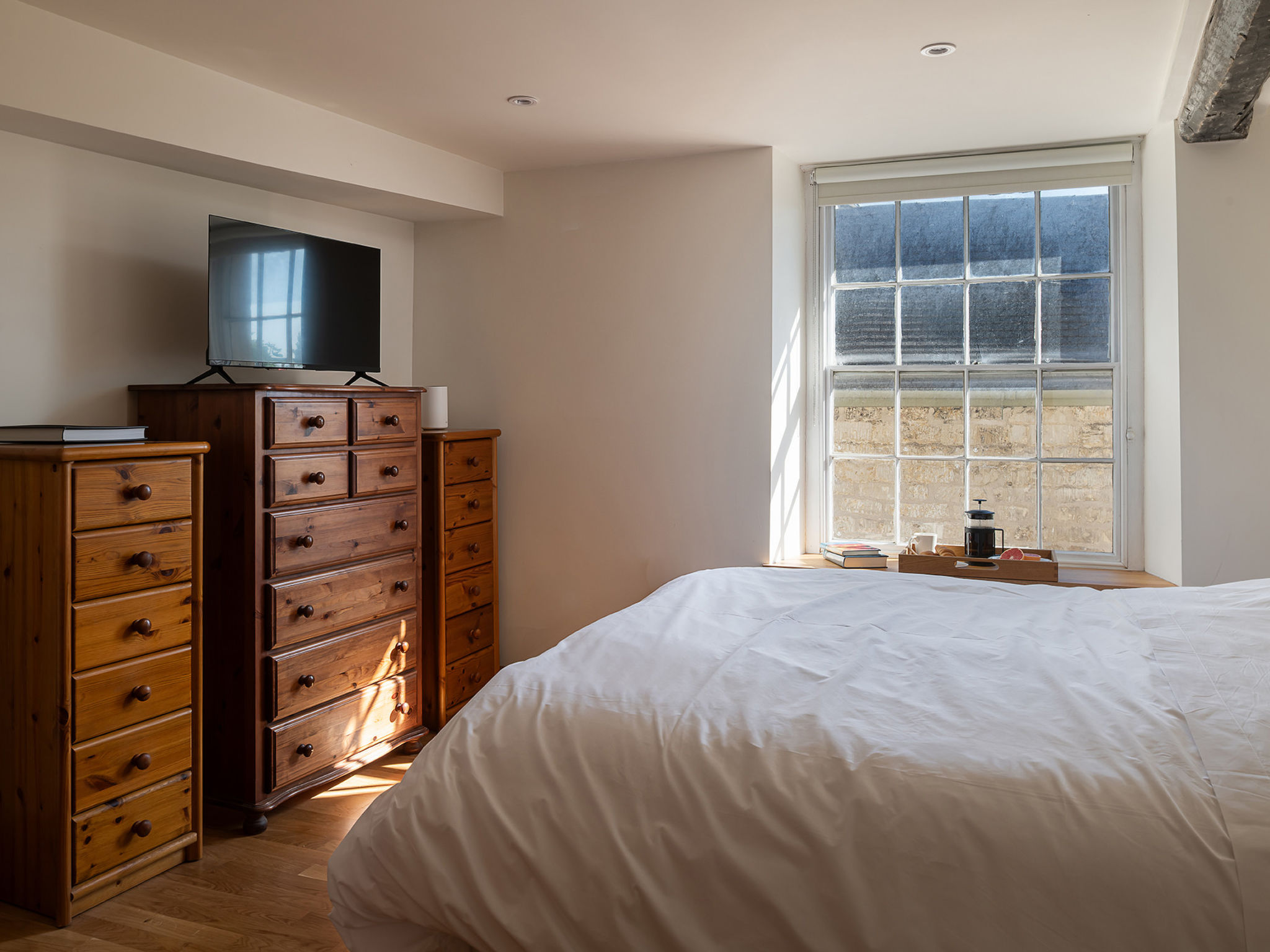 The Painswick Retreat - Binnen