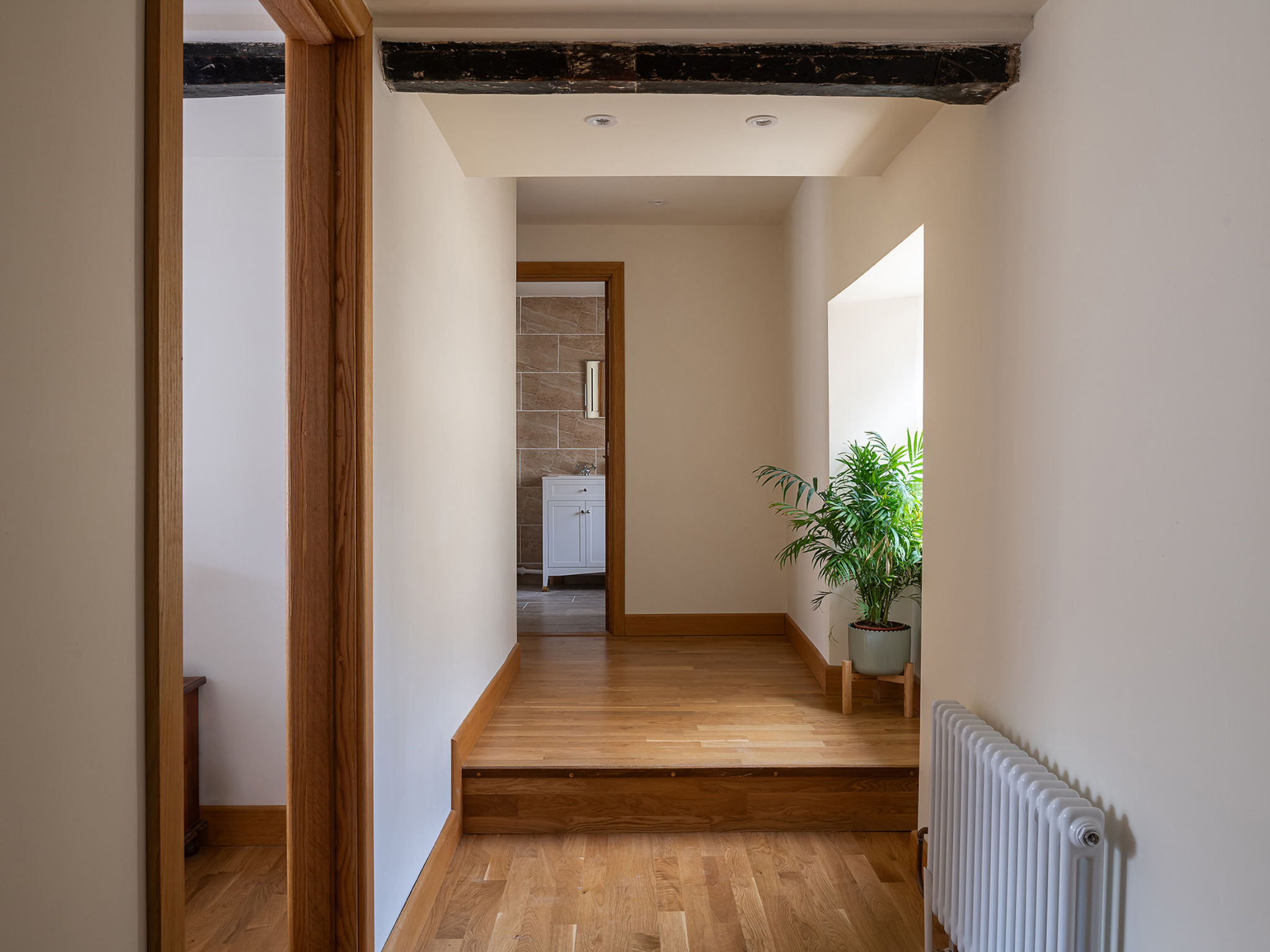 The Painswick Retreat - Binnen