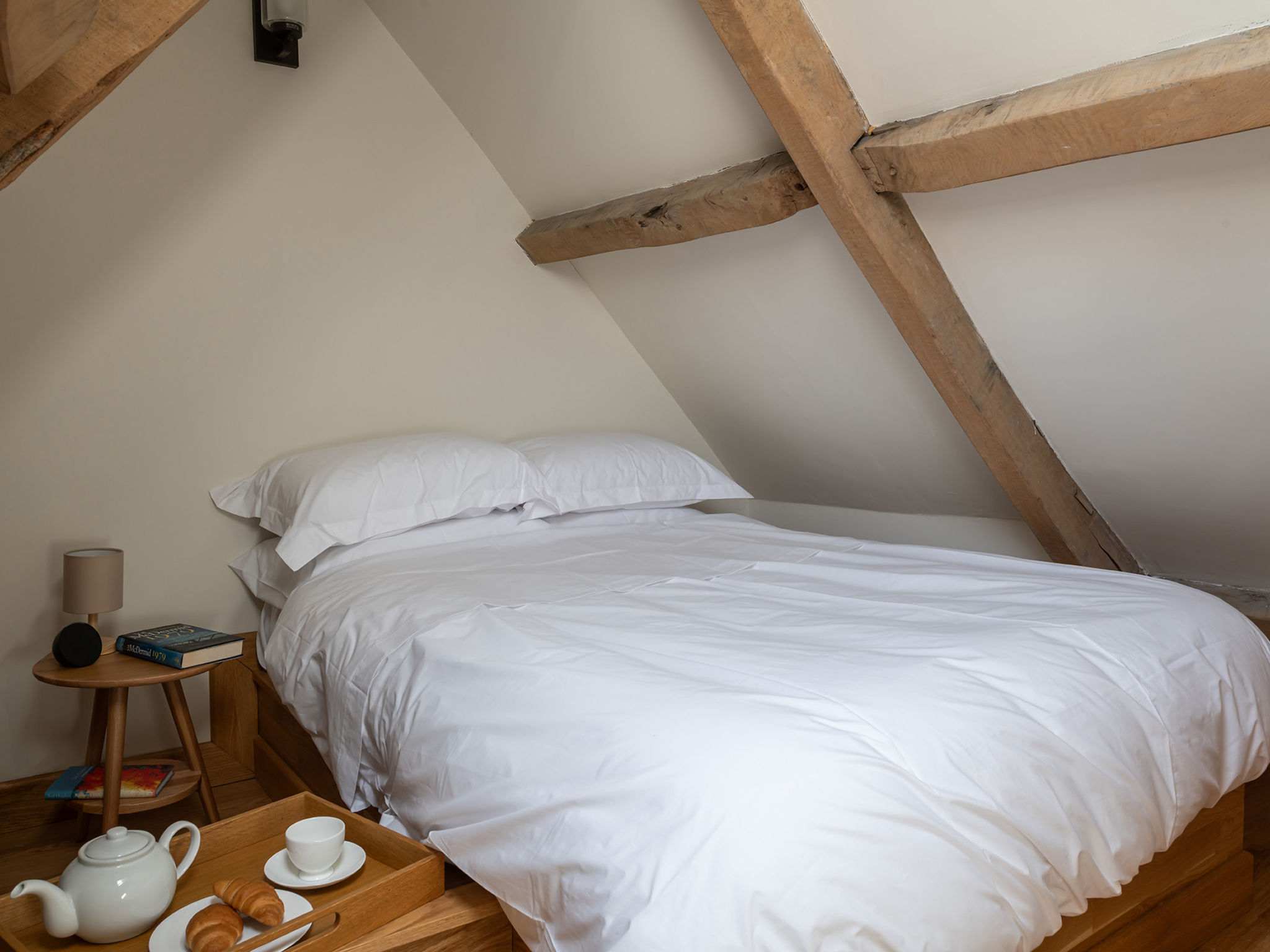 The Painswick Retreat - Binnen