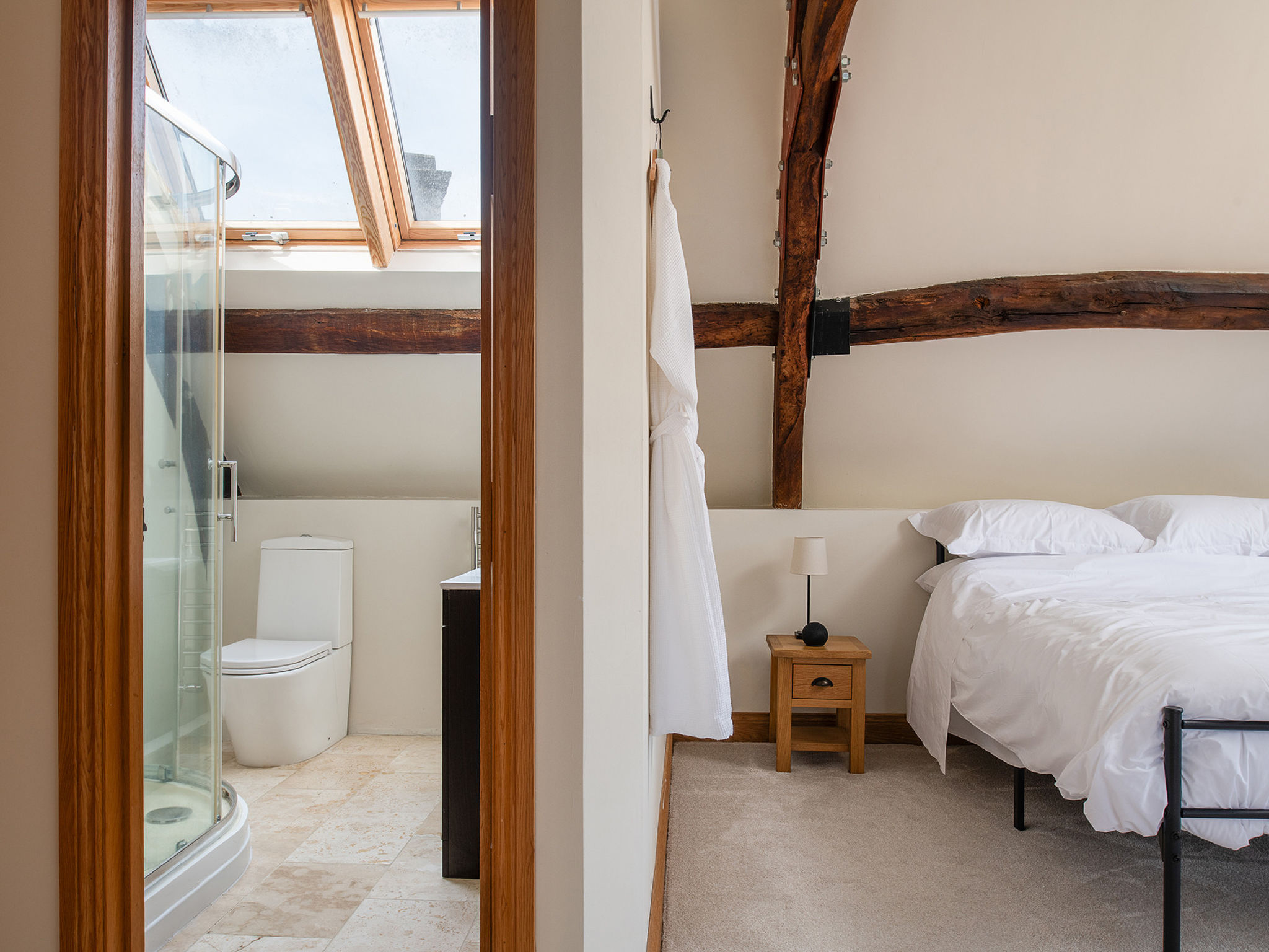 The Painswick Retreat - Binnen
