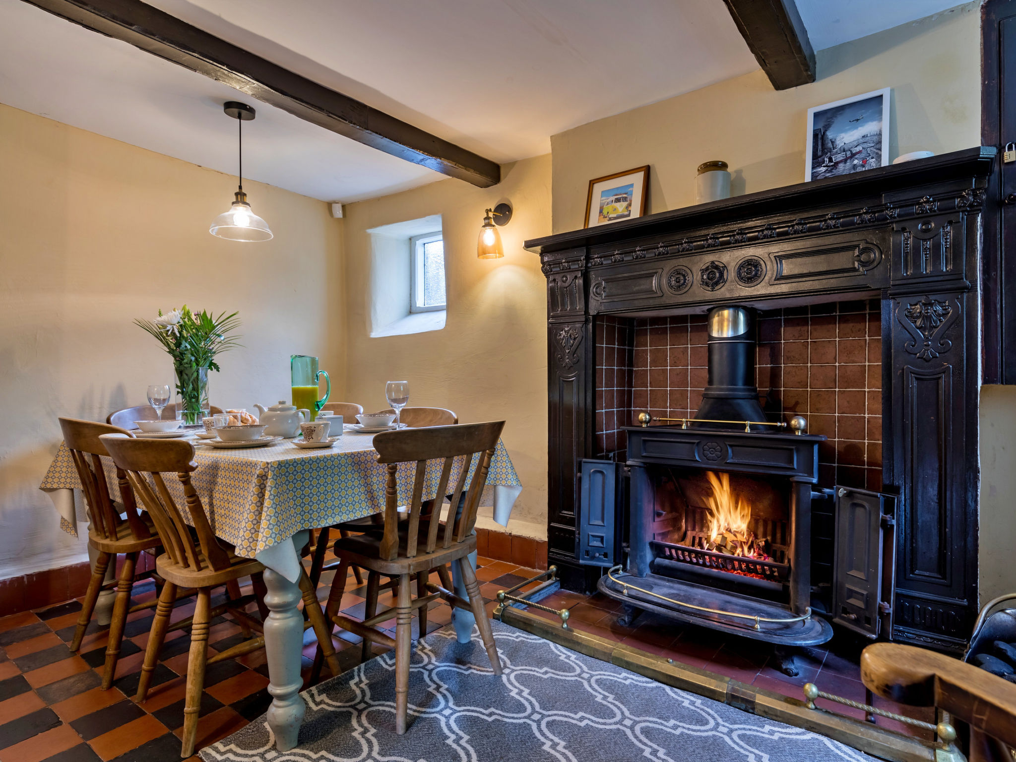 Spring Cottage-Drinnen