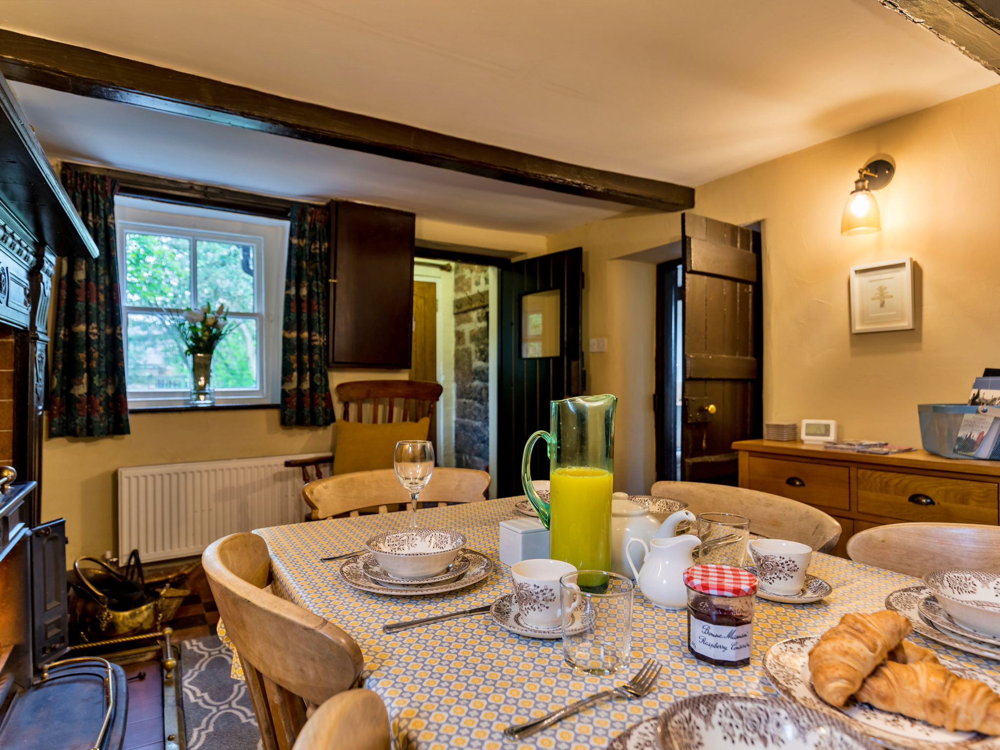 Spring Cottage-Drinnen