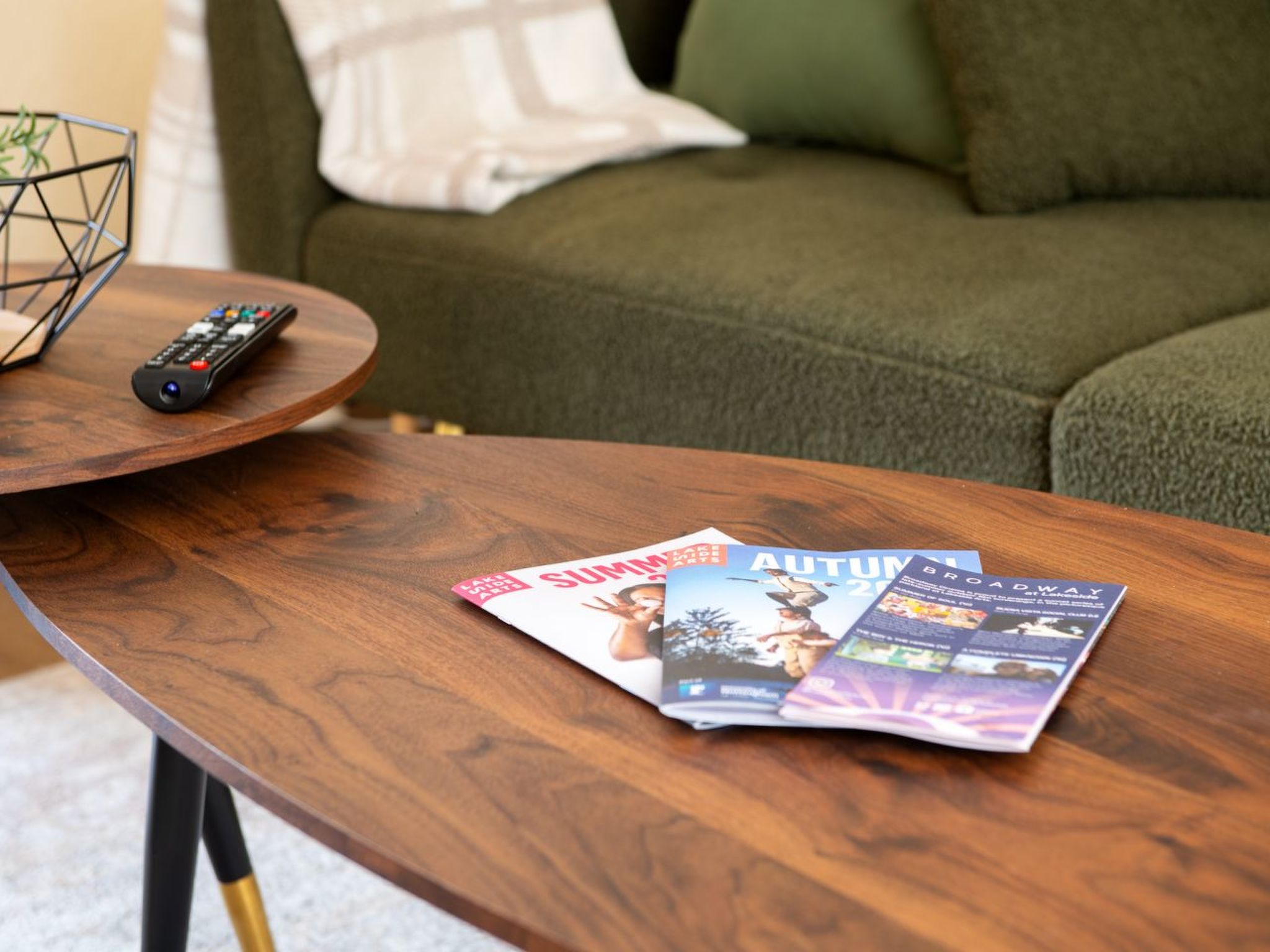 "3-Bett-Haus mit Parkplatz und Büro"-Image-tags.info