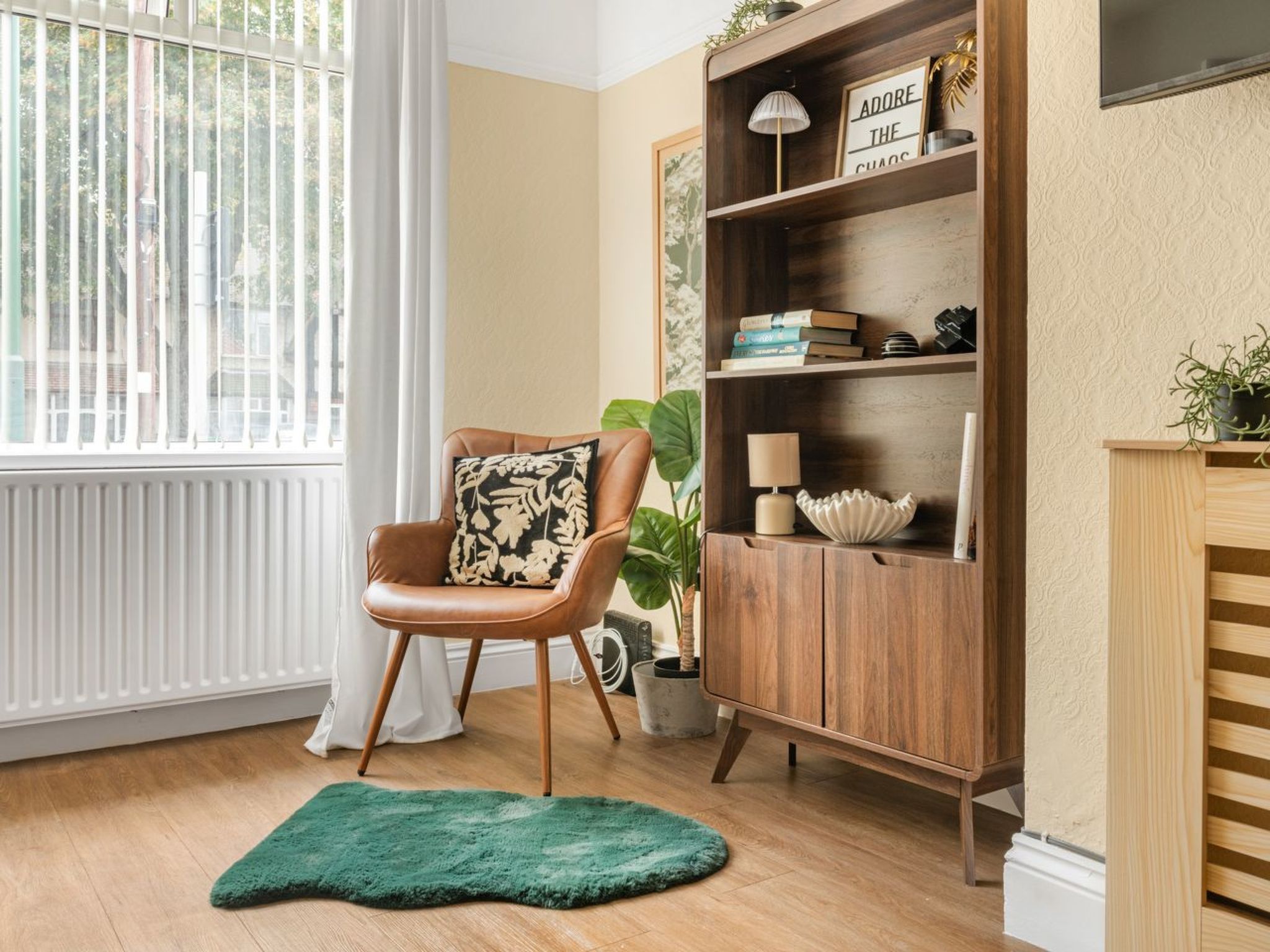 "3-Bett-Haus mit Parkplatz und Büro"-Image-tags.info