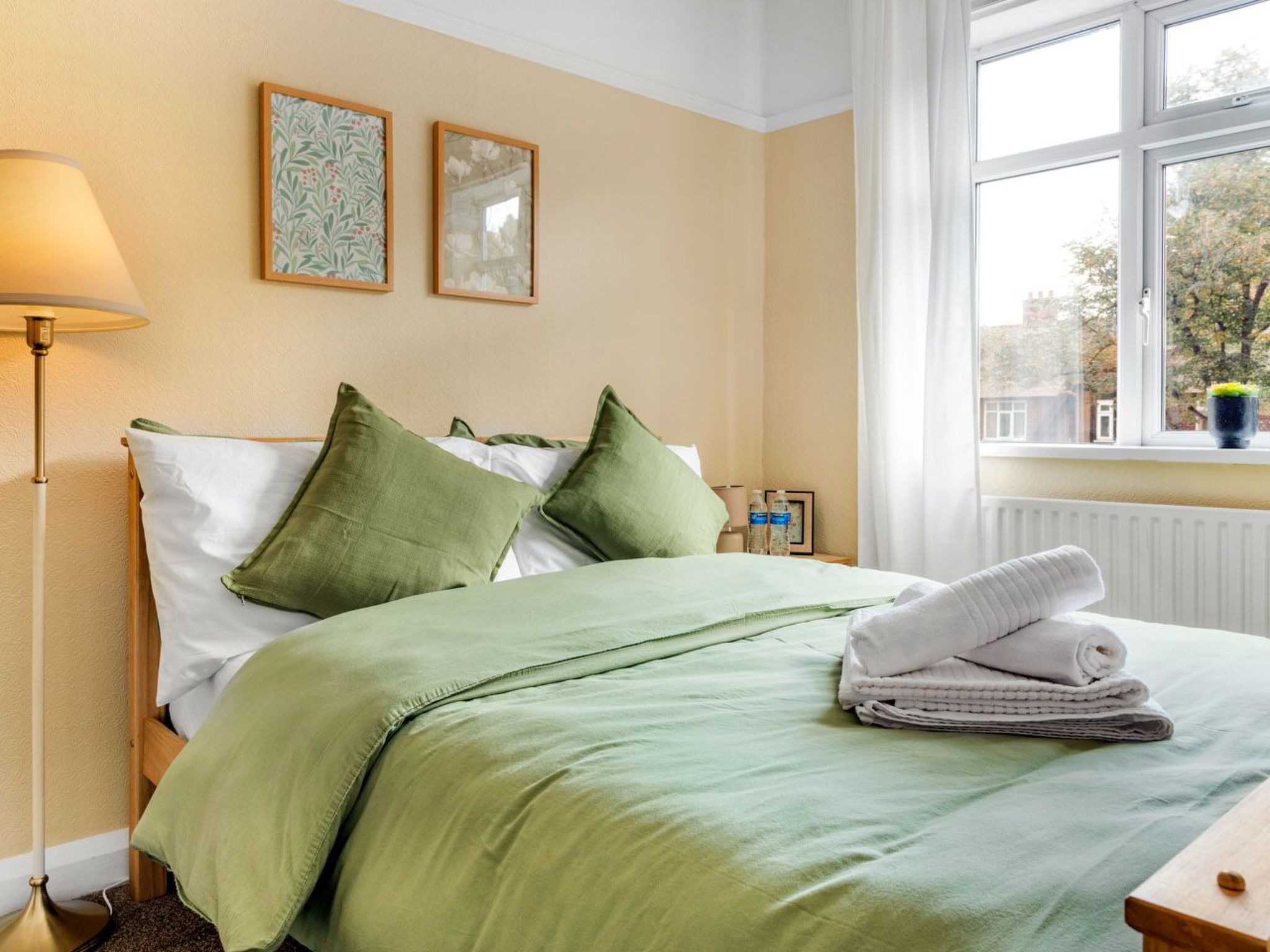 "3-Bett-Haus mit Parkplatz und Büro"-Image-tags.info